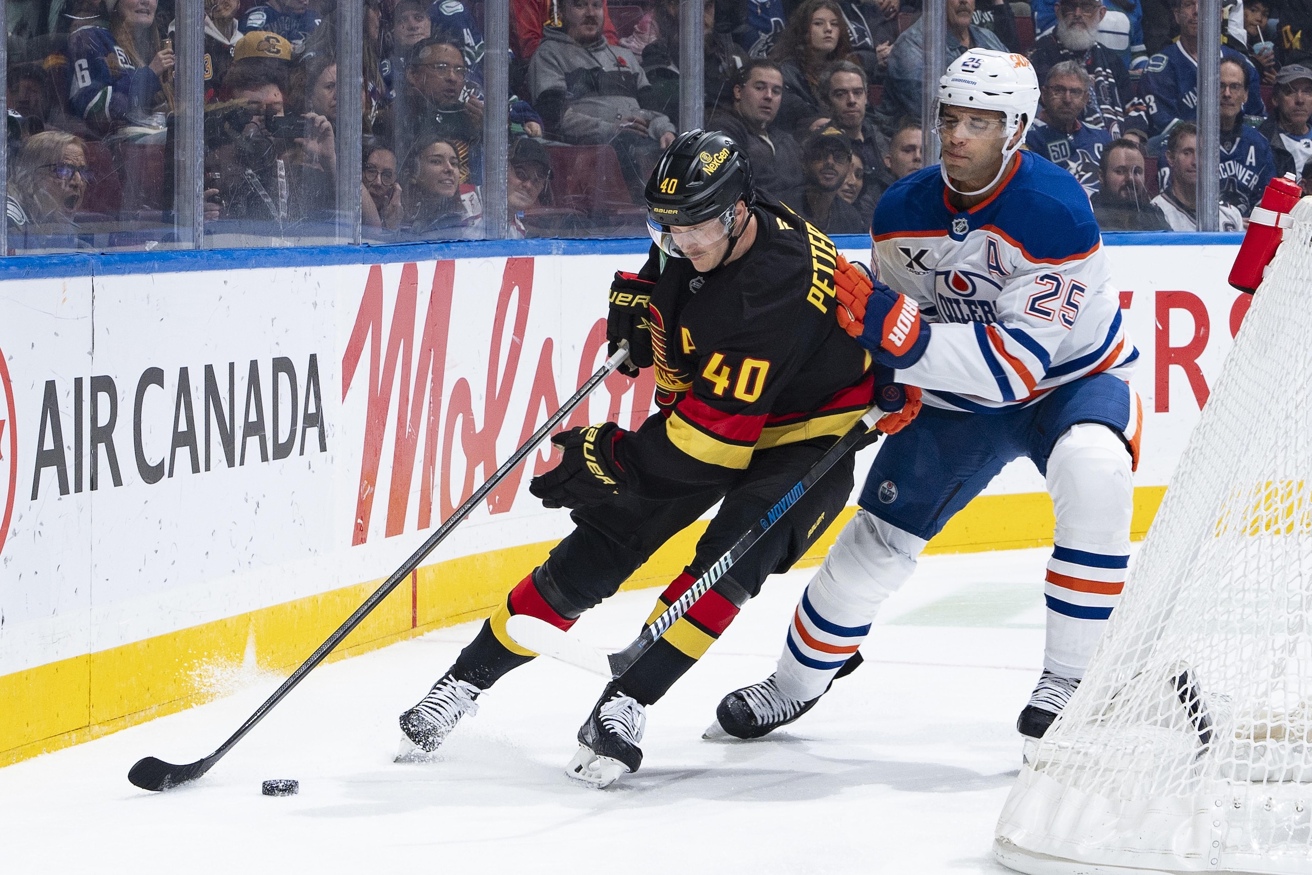 Edmonton Oilers v Vancouver Canucks