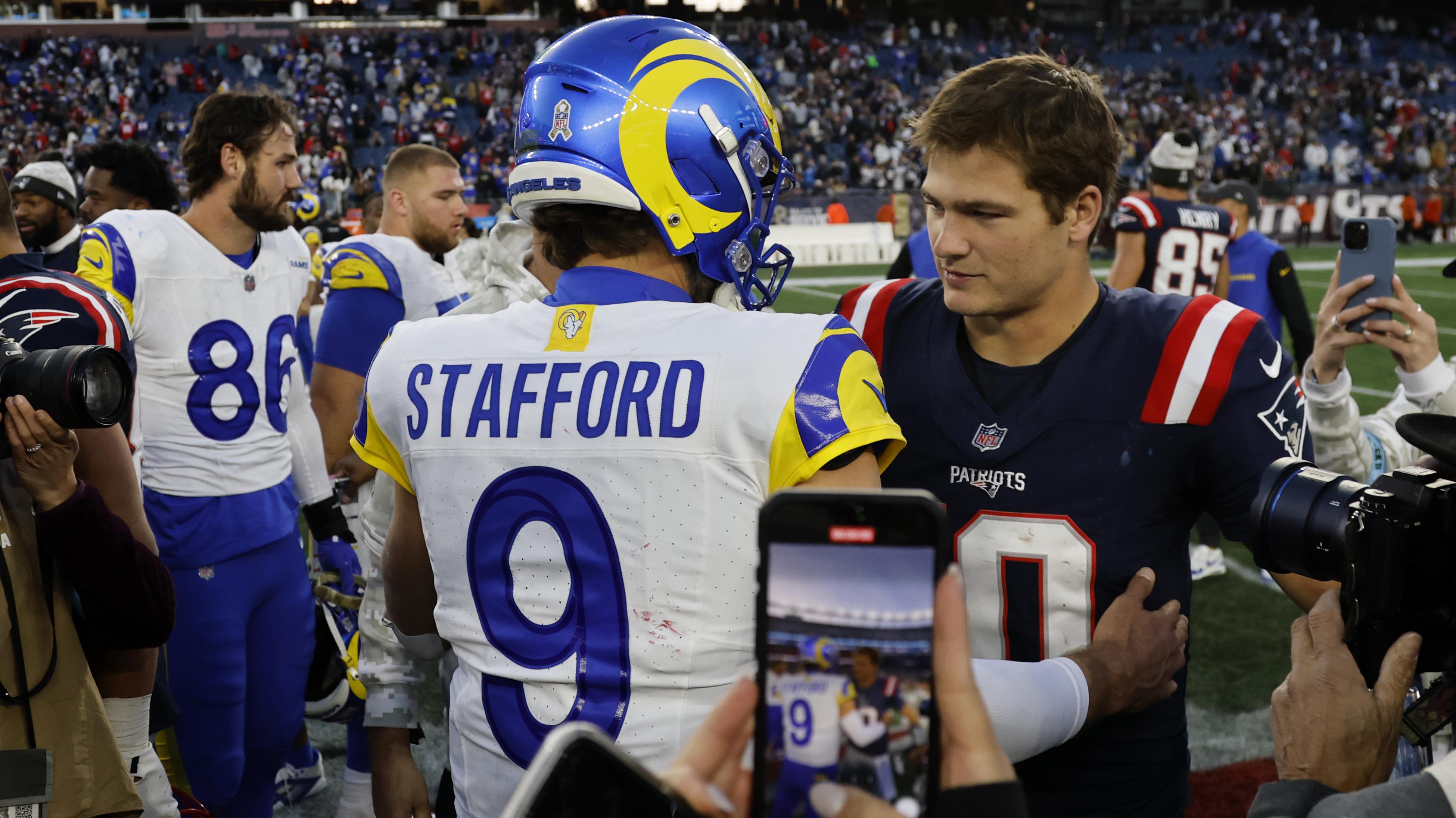 NFL: NOV 17 Rams at Patriots