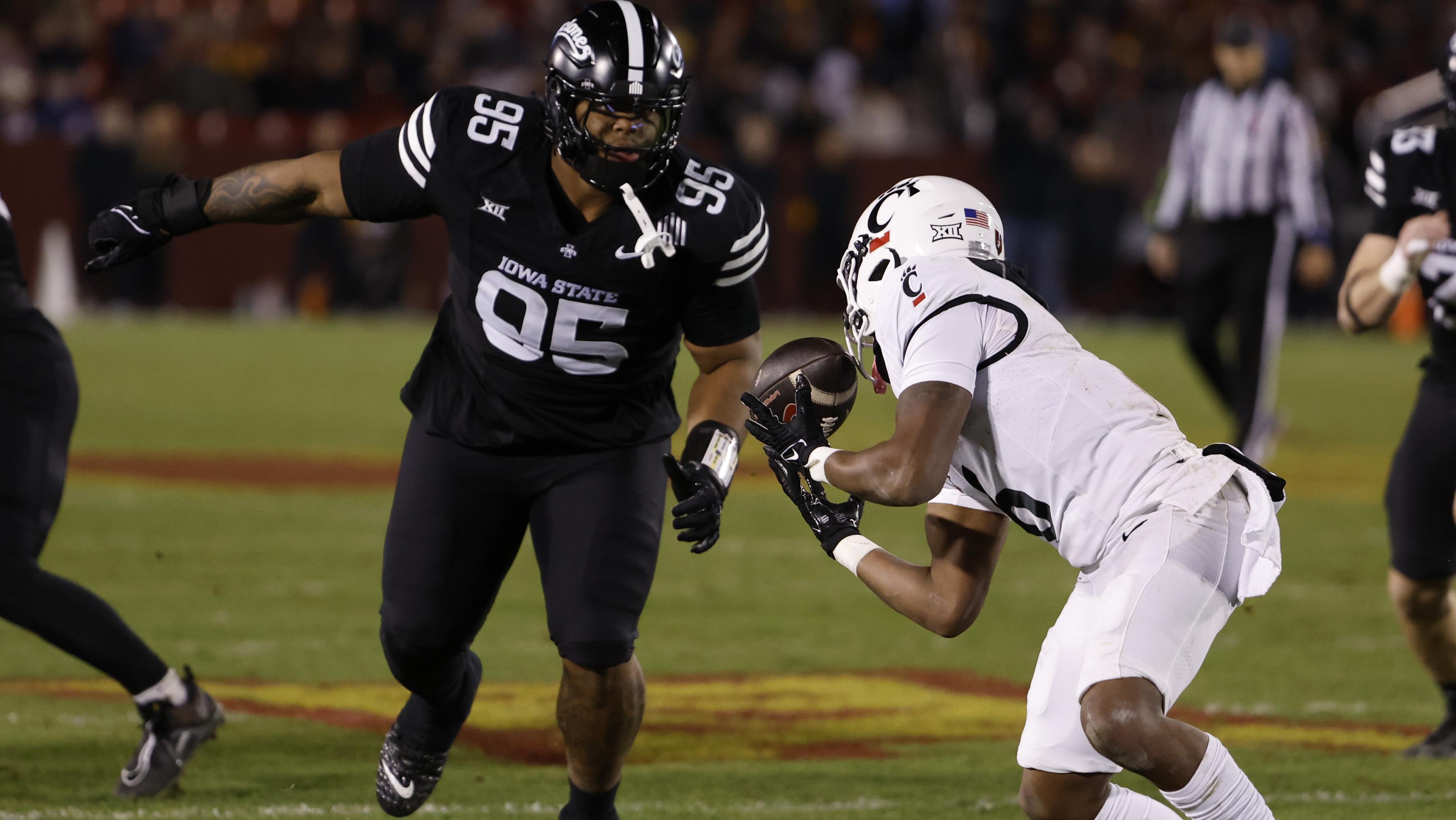 Cincinnati v Iowa State Cincinnati v Iowa State