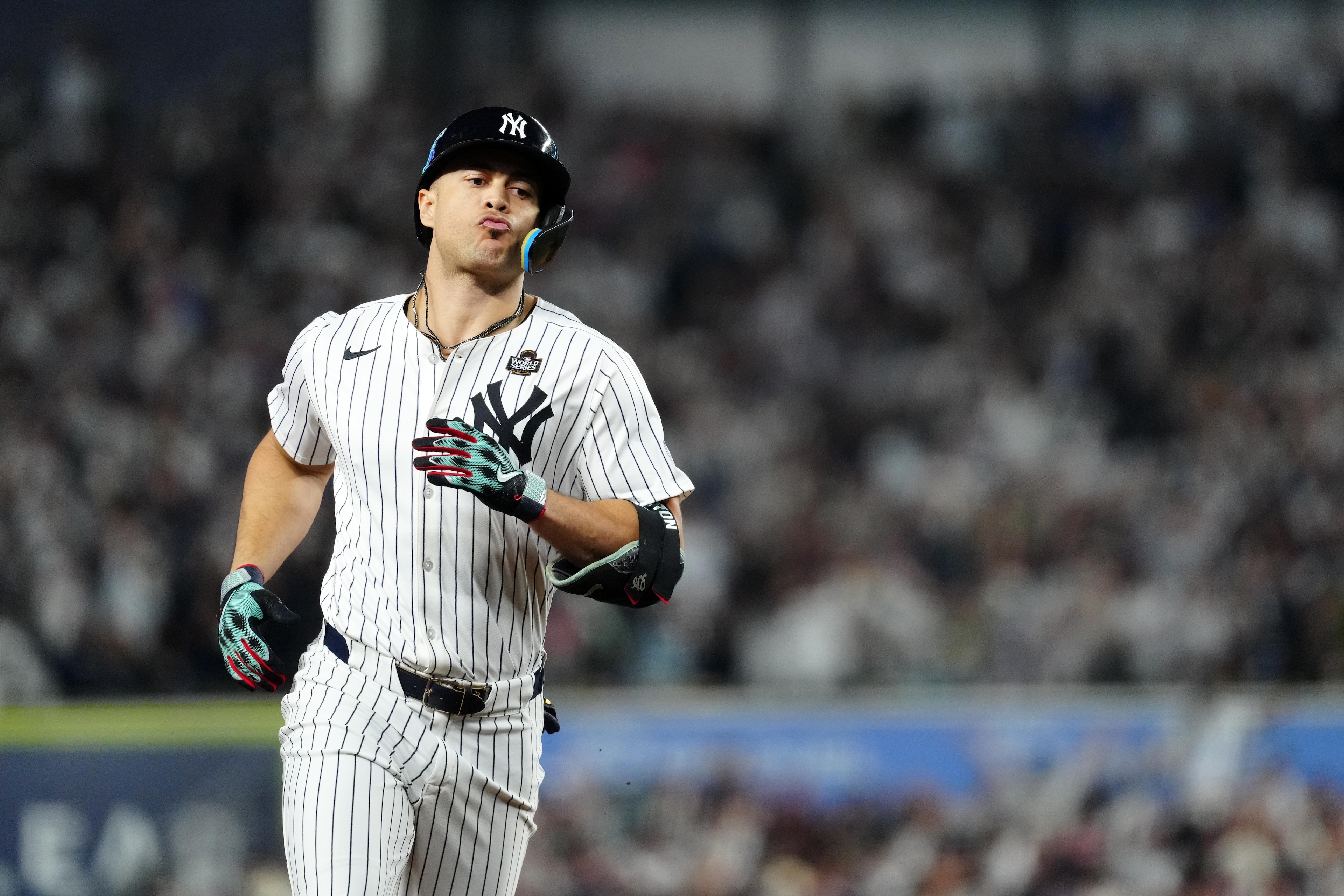World Series - Los Angeles Dodgers v. New York Yankees - Game Five World Series - Los Angeles Dodgers v. New York Yankees - Game Five