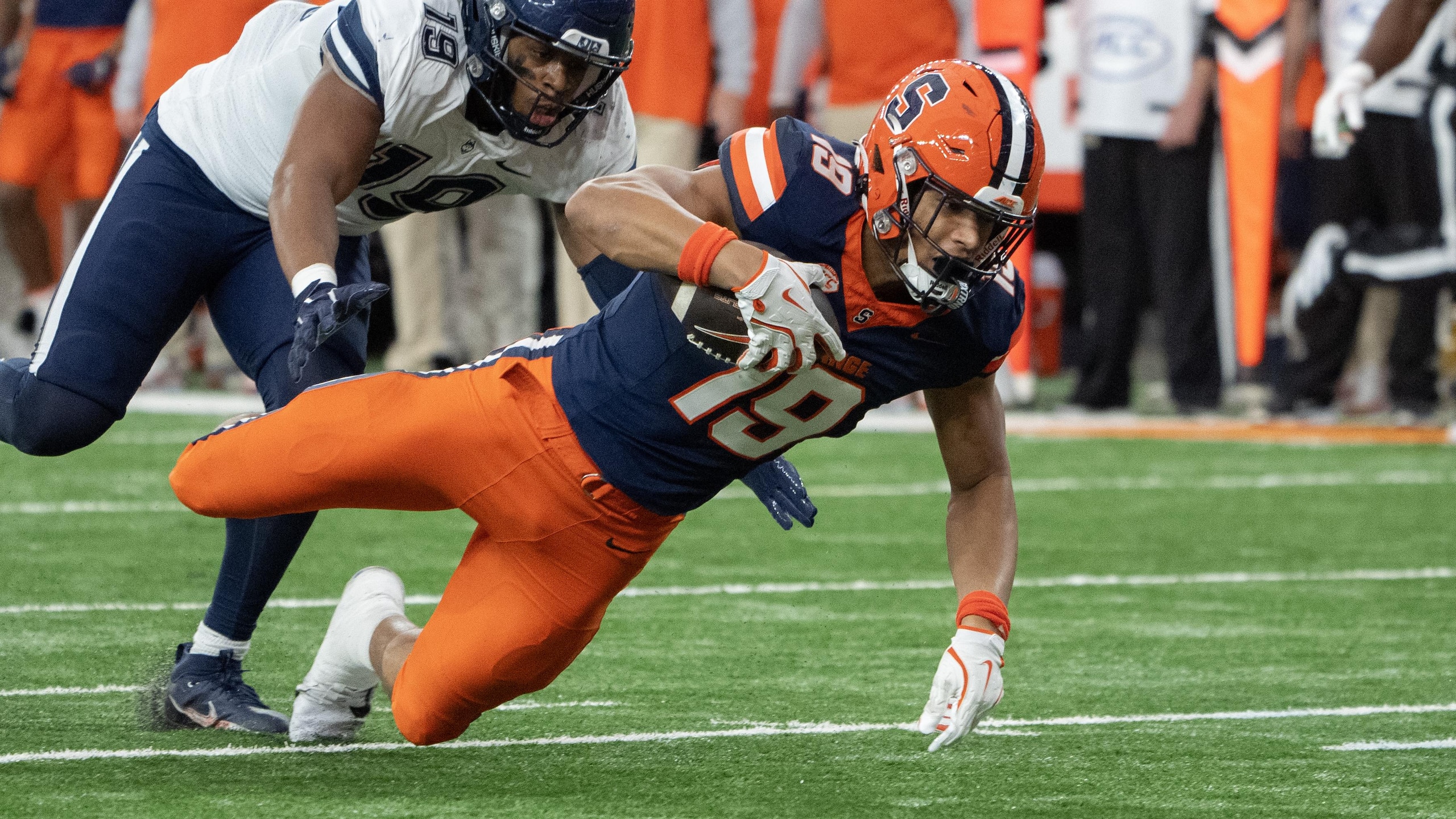 COLLEGE FOOTBALL: NOV 23 UConn at Syracuse