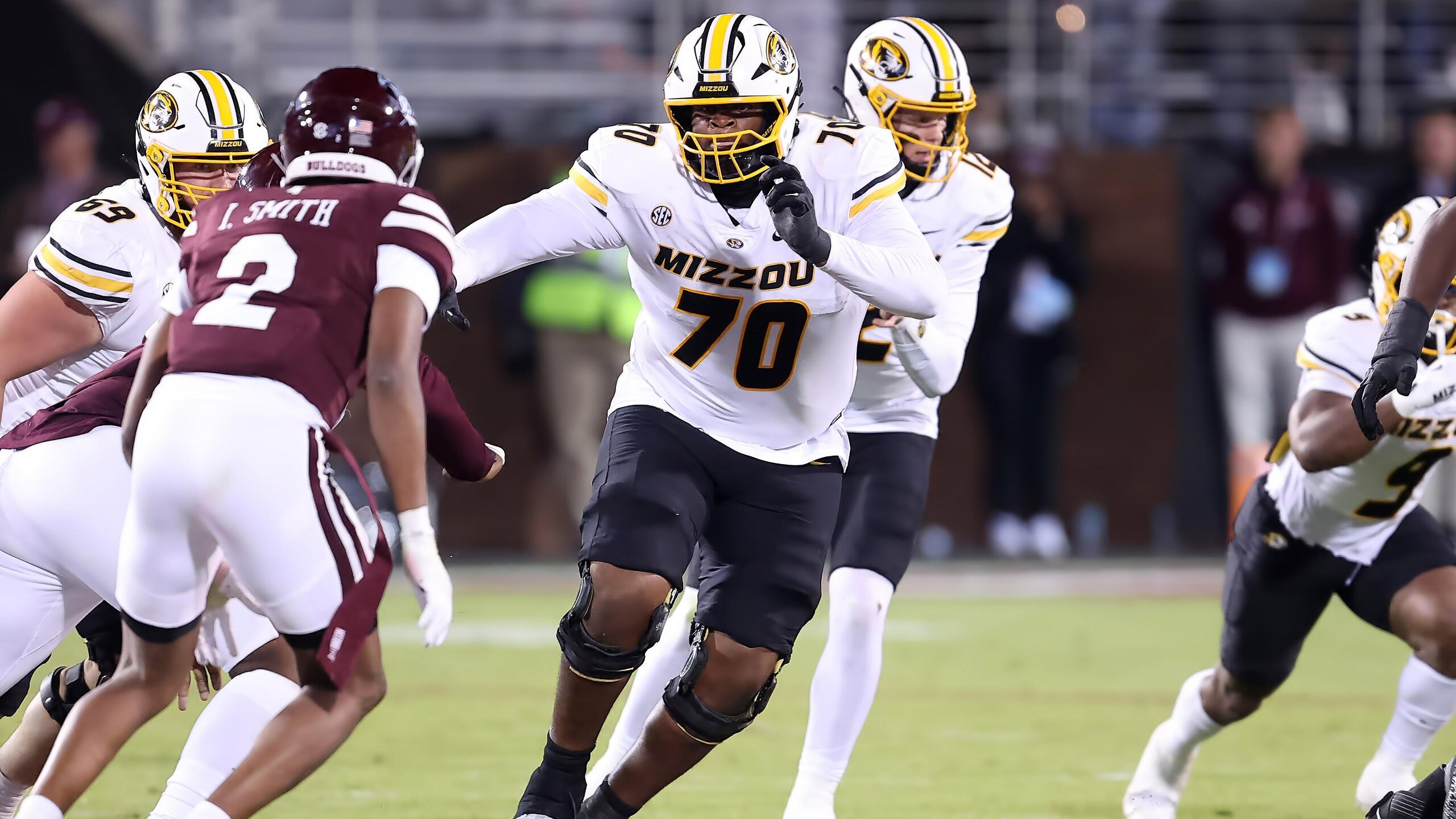 COLLEGE FOOTBALL: NOV 23 Missouri at Mississippi State COLLEGE FOOTBALL: NOV 23 Missouri at Mississippi State