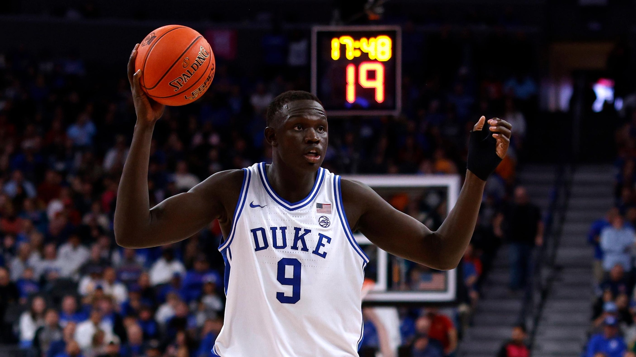 Vegas Showdown: Kansas v Duke