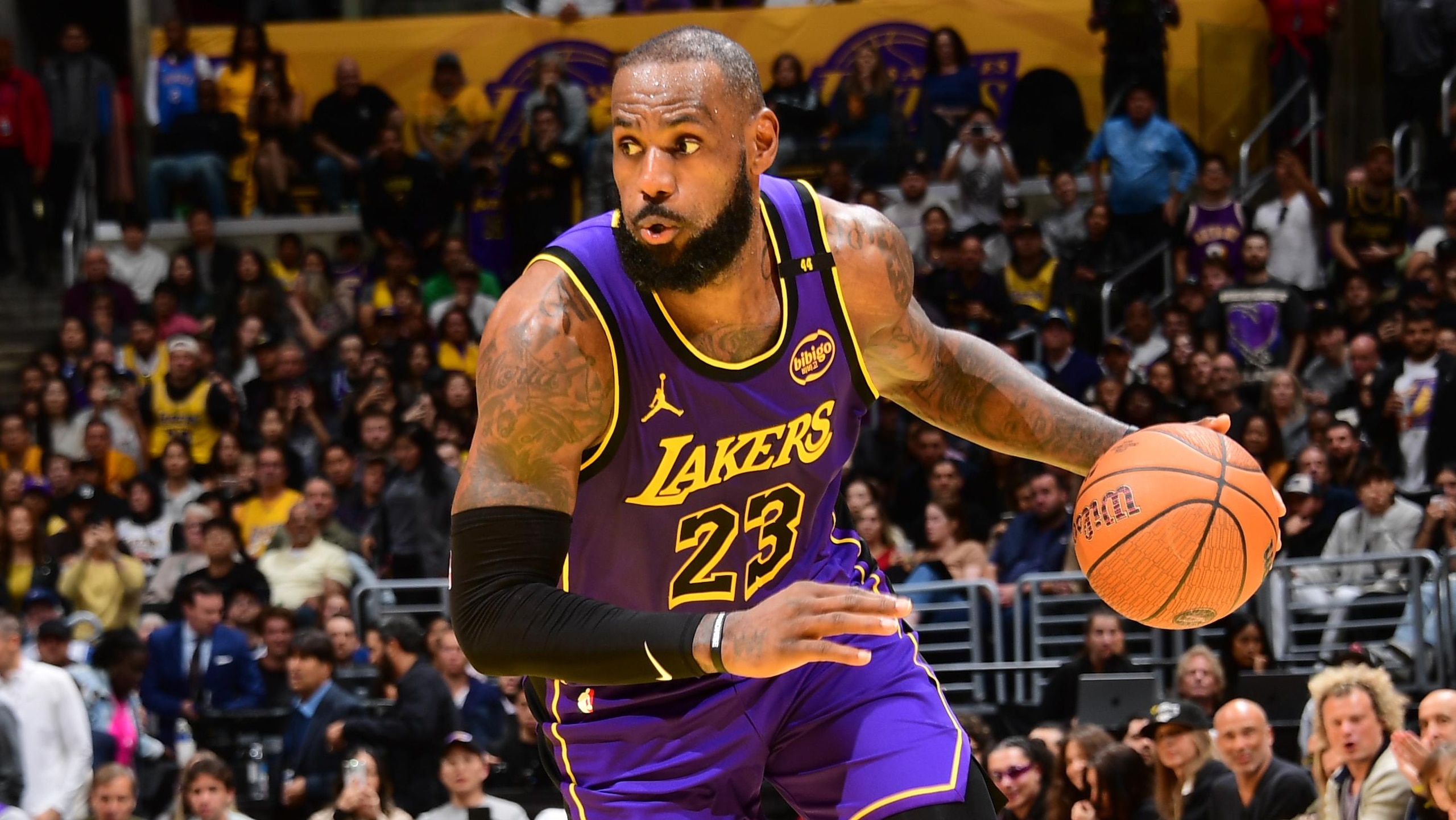 Oklahoma City Thunder v Los Angeles Lakers - Emirates NBA Cup Oklahoma City Thunder v Los Angeles Lakers - Emirates NBA Cup
