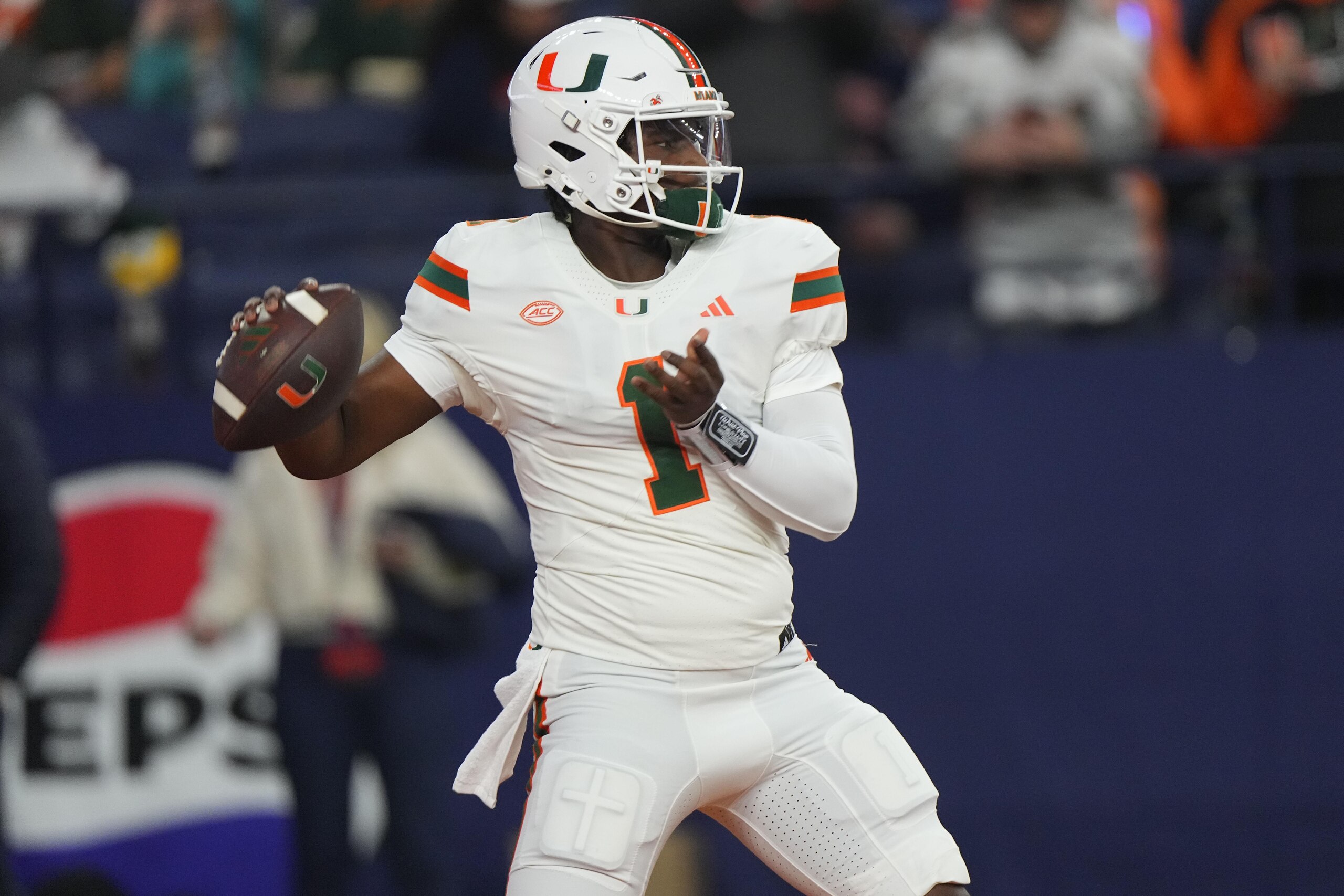 COLLEGE FOOTBALL: NOV 30 Miami at Syracuse COLLEGE FOOTBALL: NOV 30 Miami at Syracuse