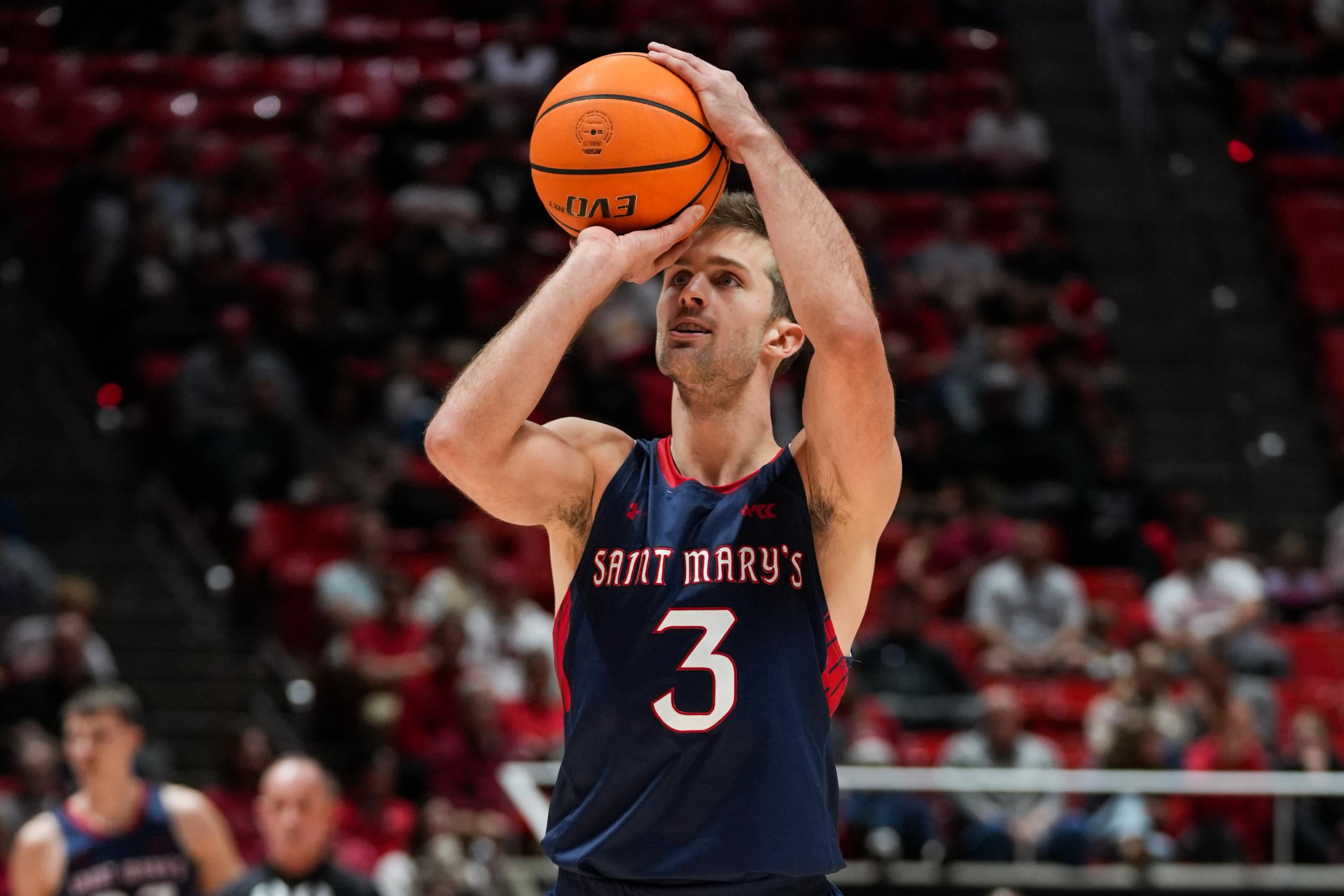 COLLEGE BASKETBALL: DEC 07 Saint Mary's at Utah COLLEGE BASKETBALL: DEC 07 Saint Mary's at Utah