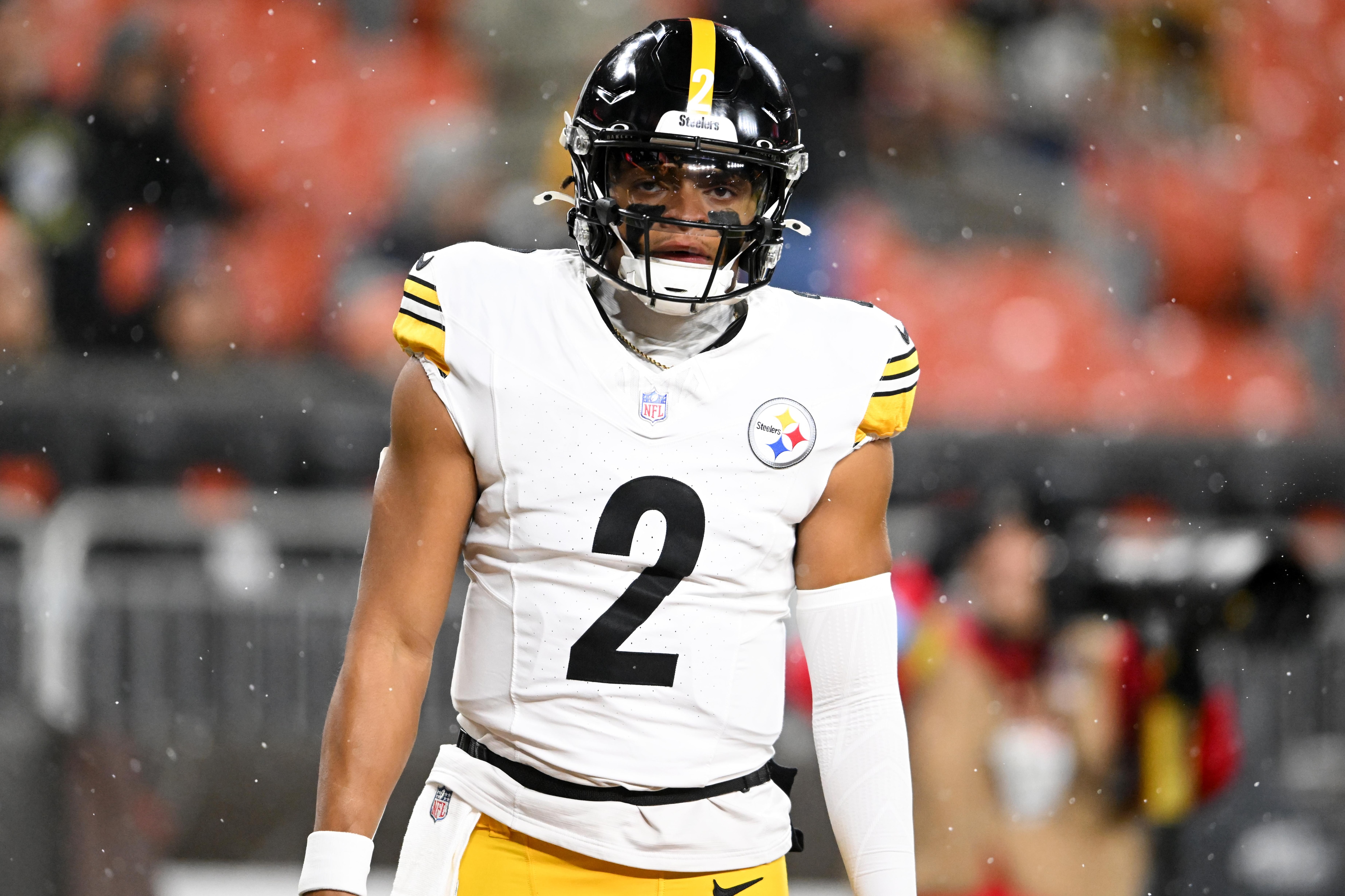 Pittsburgh Steelers v Cleveland Browns