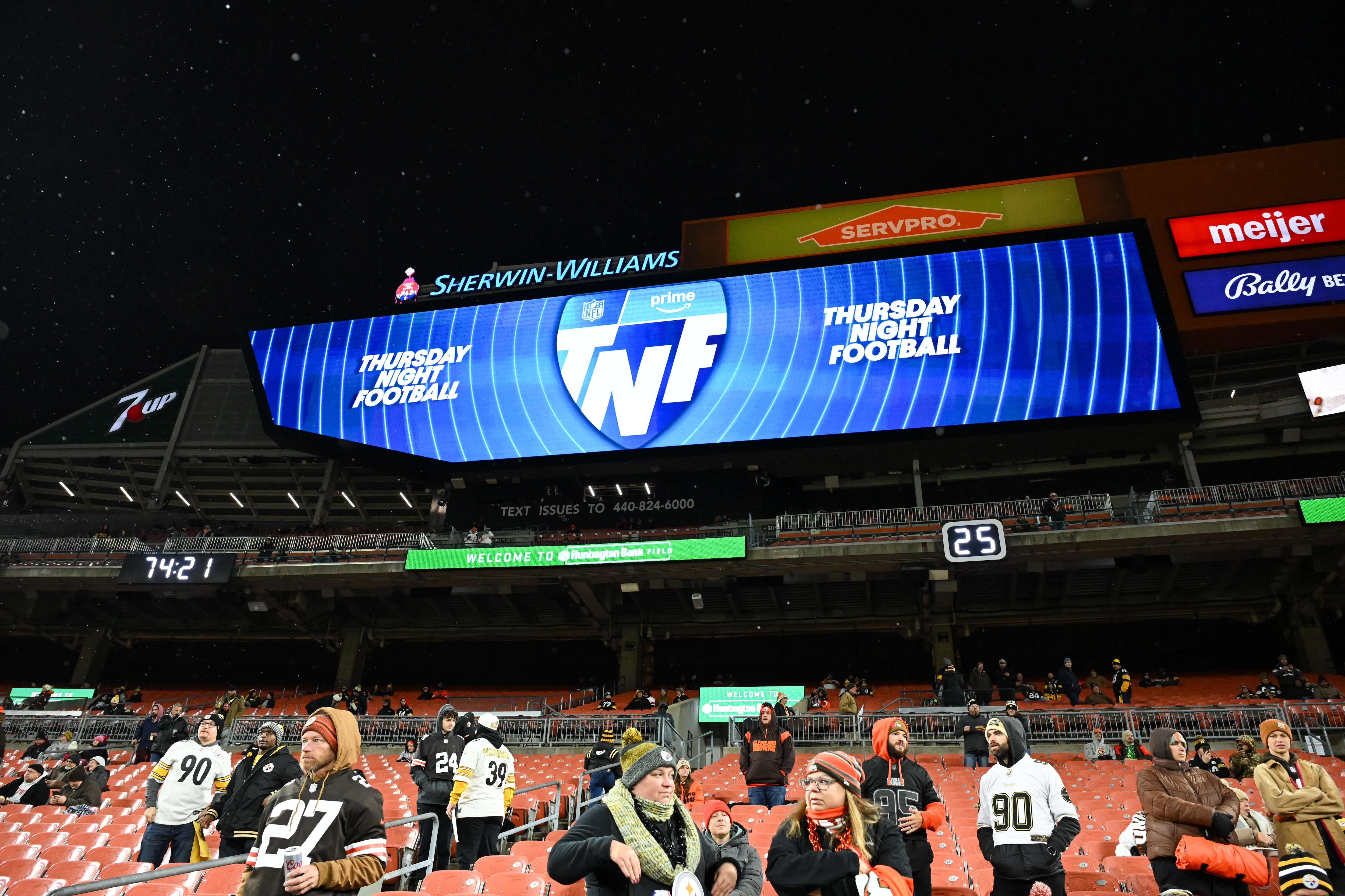 Pittsburgh Steelers v Cleveland Browns