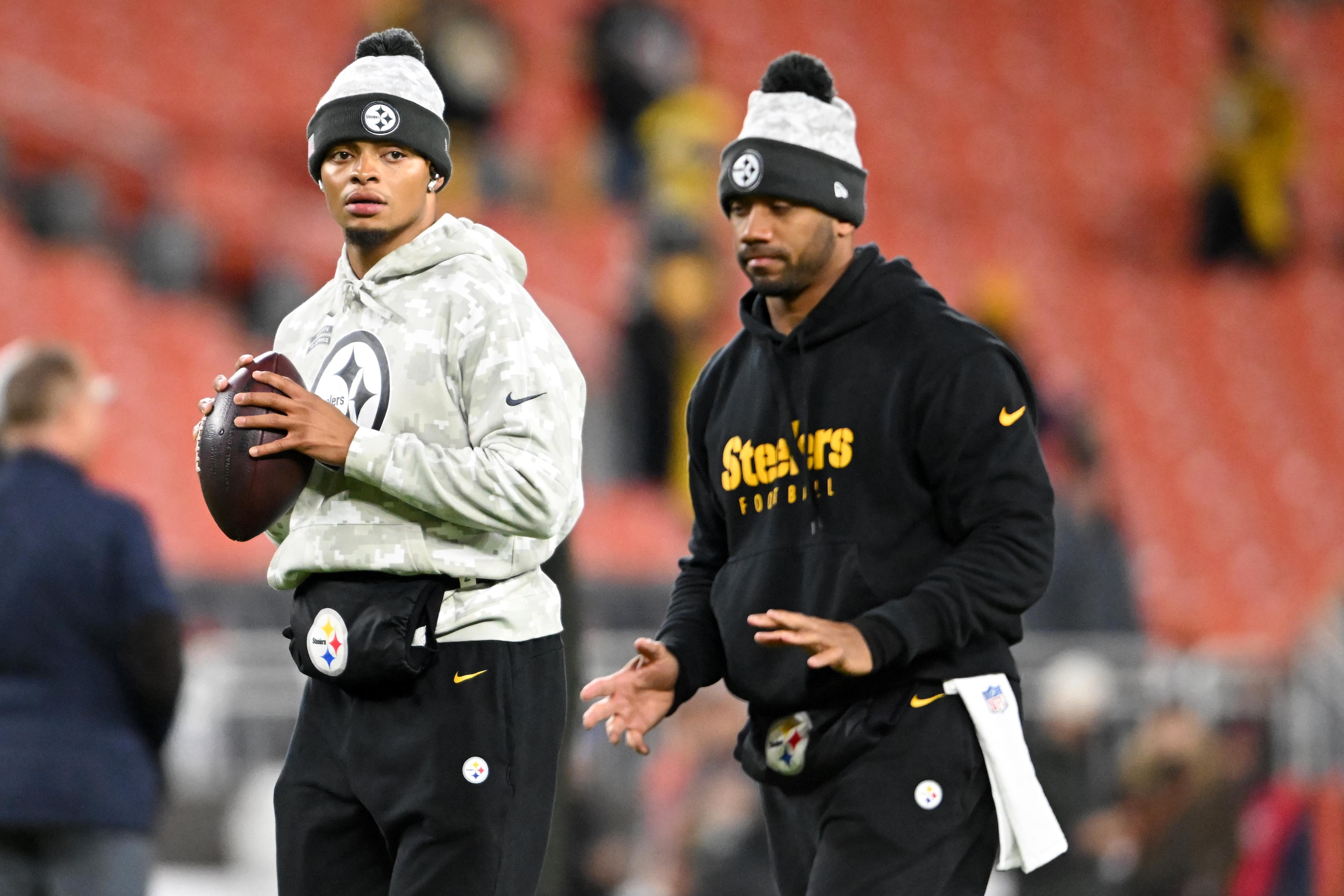 Pittsburgh Steelers v Cleveland Browns