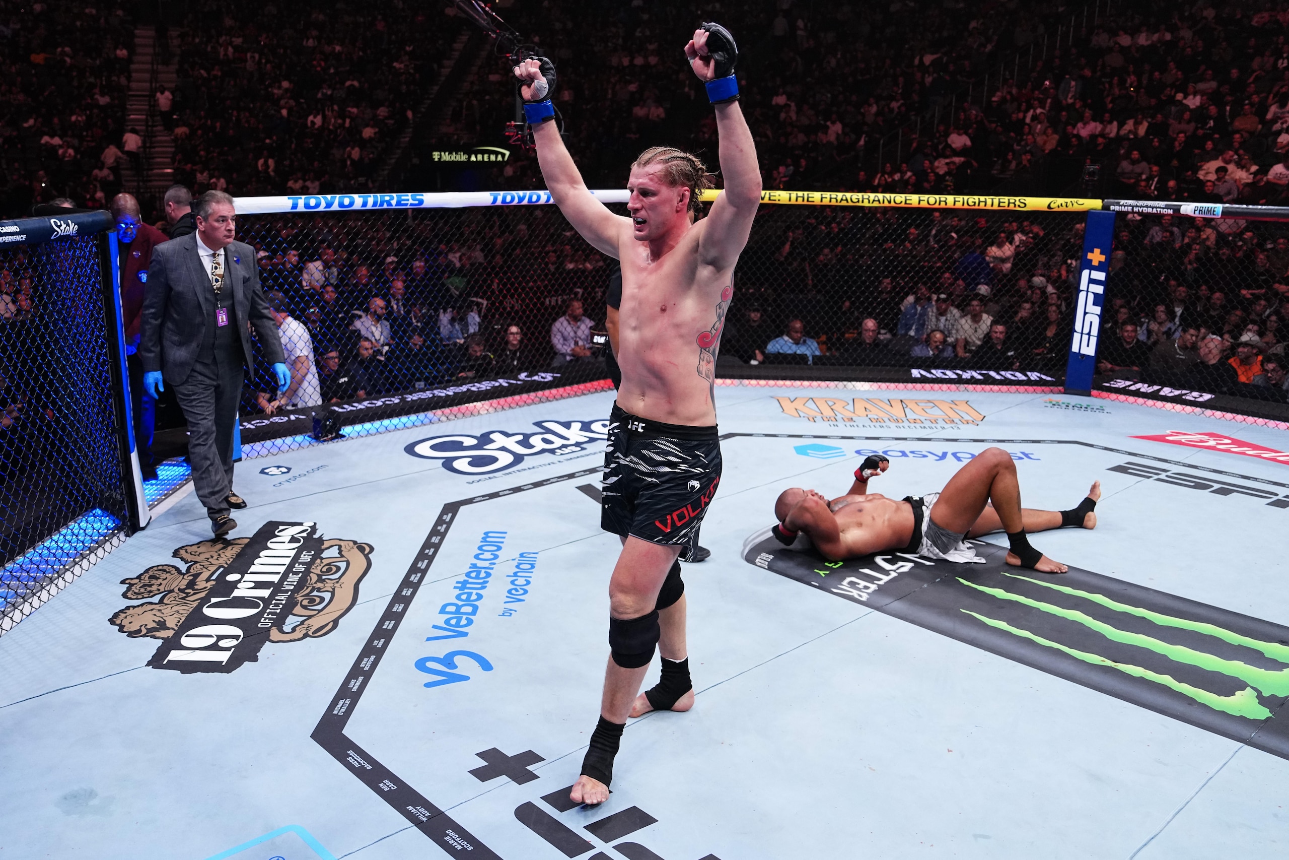 UFC 310: Gane v Volkov