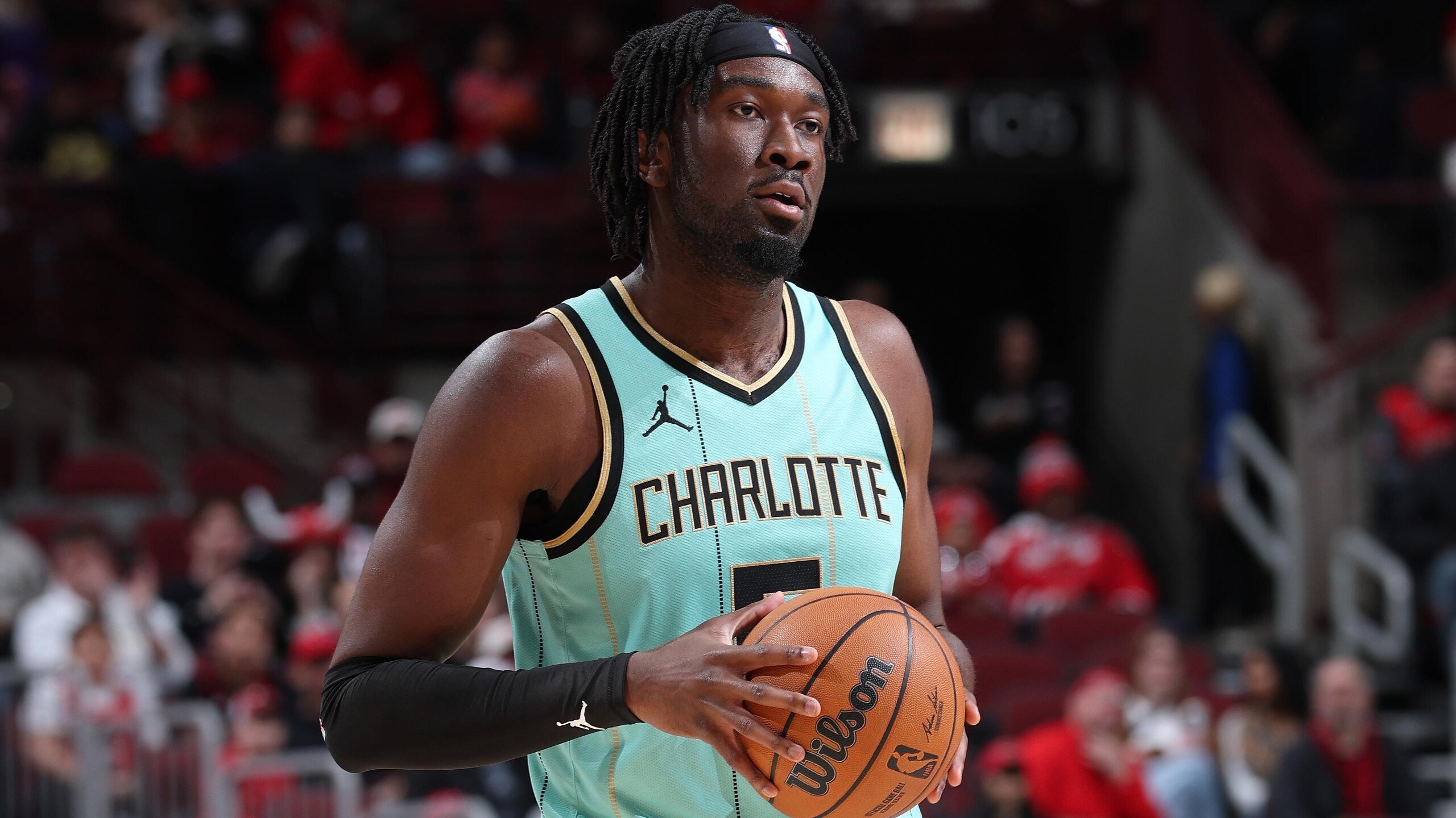 Charlotte Hornets v Chicago Bulls