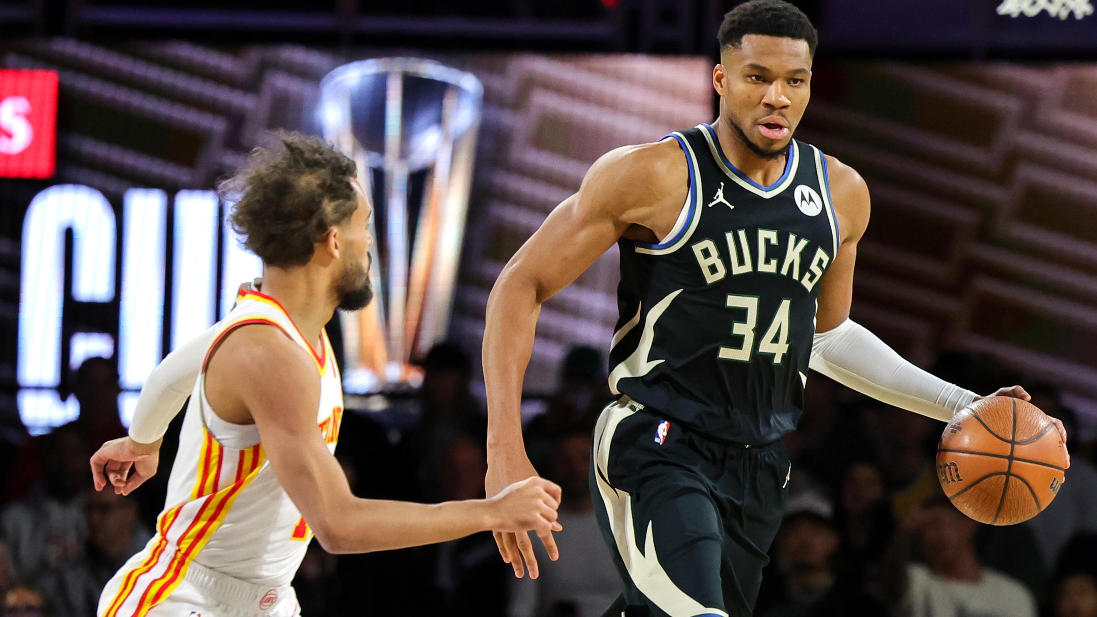Atlanta Hawks v Milwaukee Bucks: Semifinals - Emirates NBA Cup 2024 Atlanta Hawks v Milwaukee Bucks: Semifinals - Emirates NBA Cup 2024