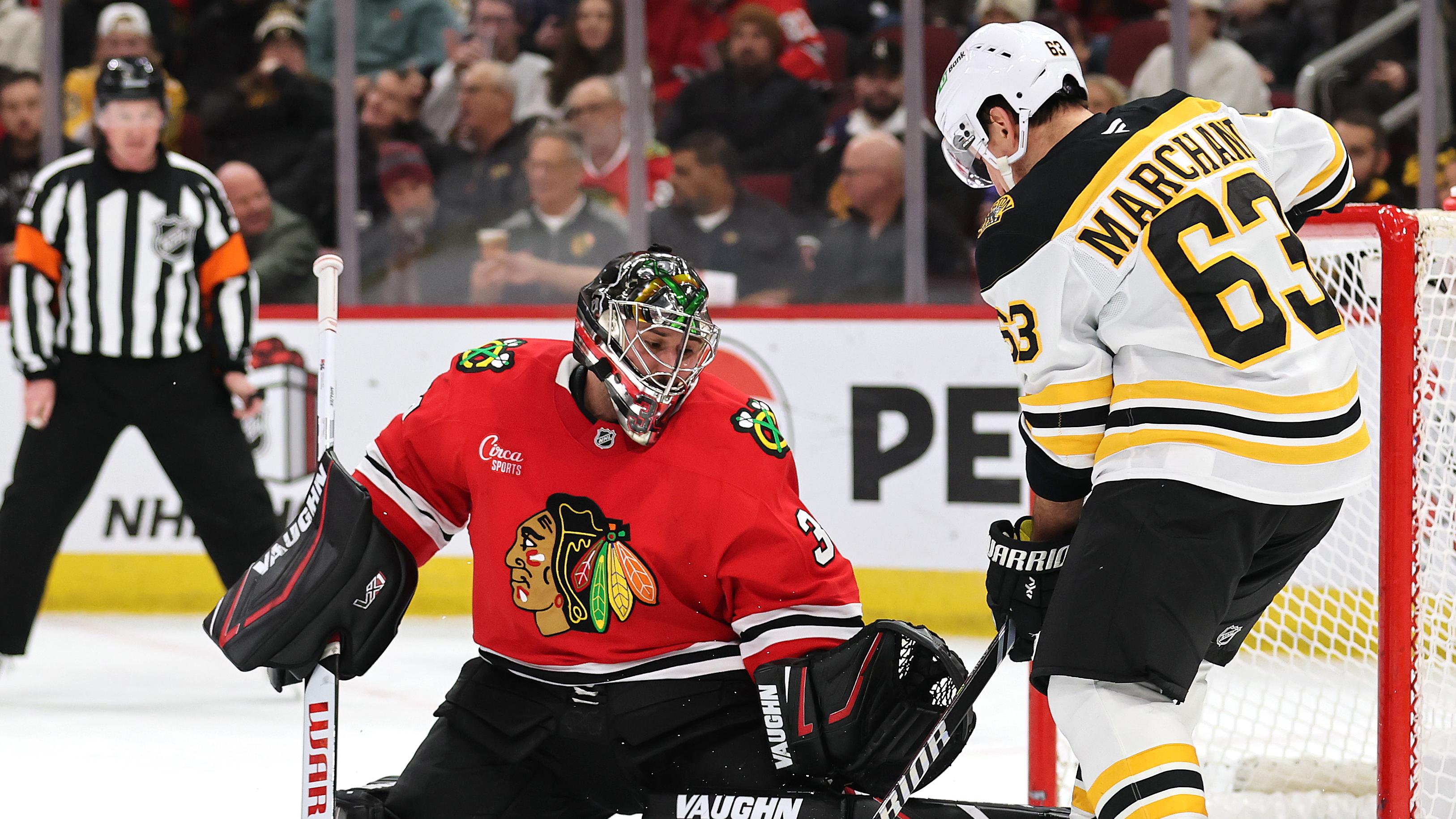 Boston Bruins v Chicago Blackhawks