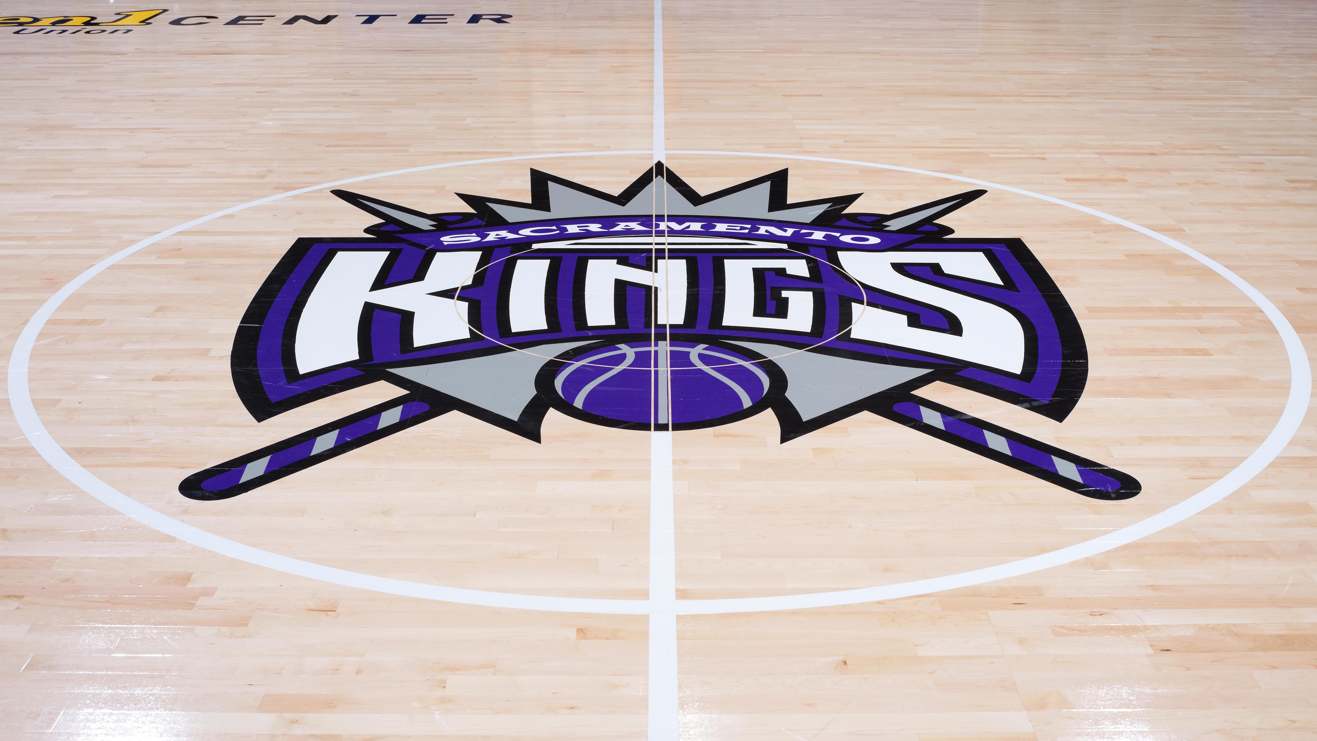 Los Angeles Lakers v Sacramento Kings