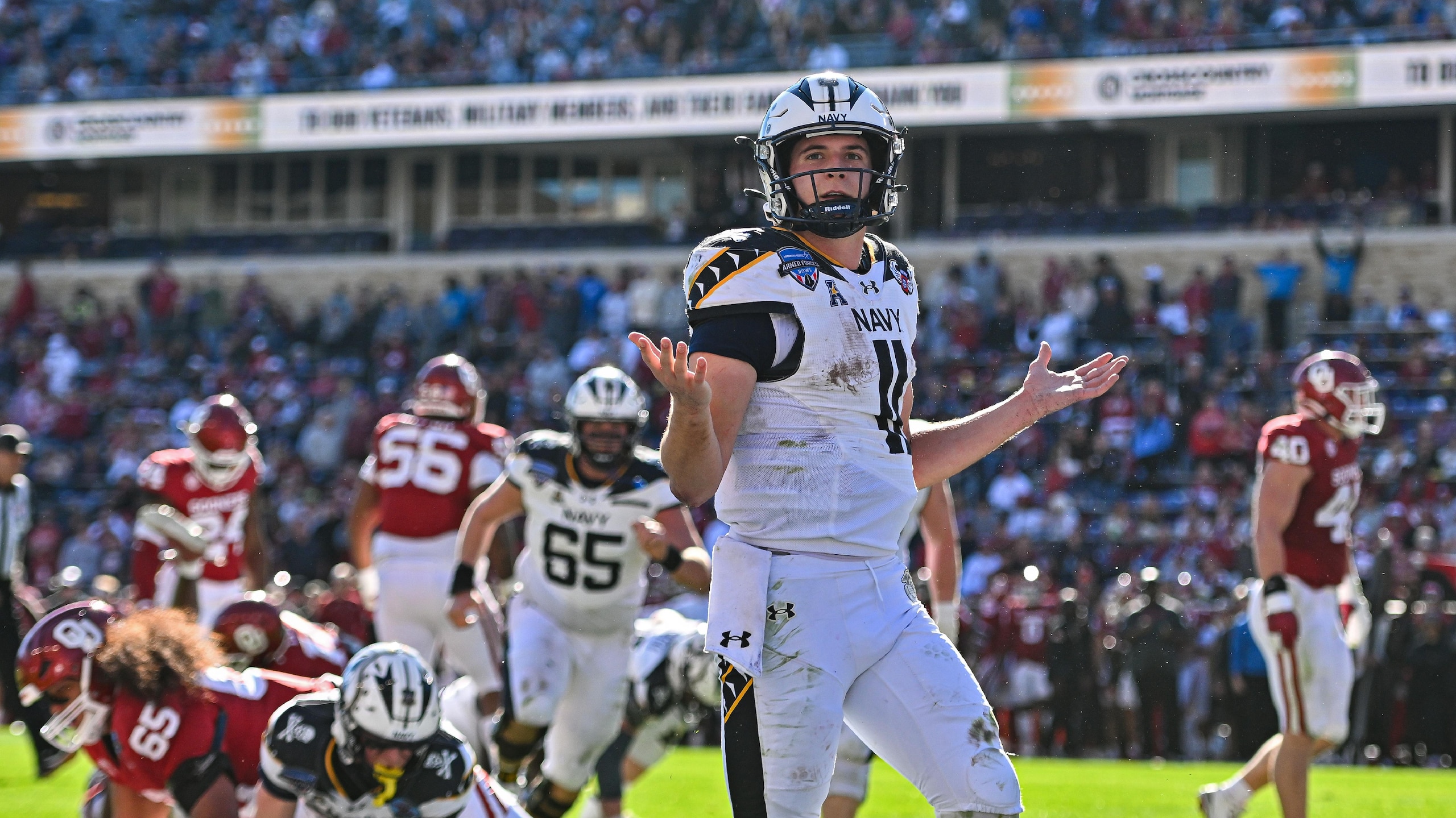 COLLEGE FOOTBALL: DEC 27 Navy Midshipmen vs Oklahoma Sooners