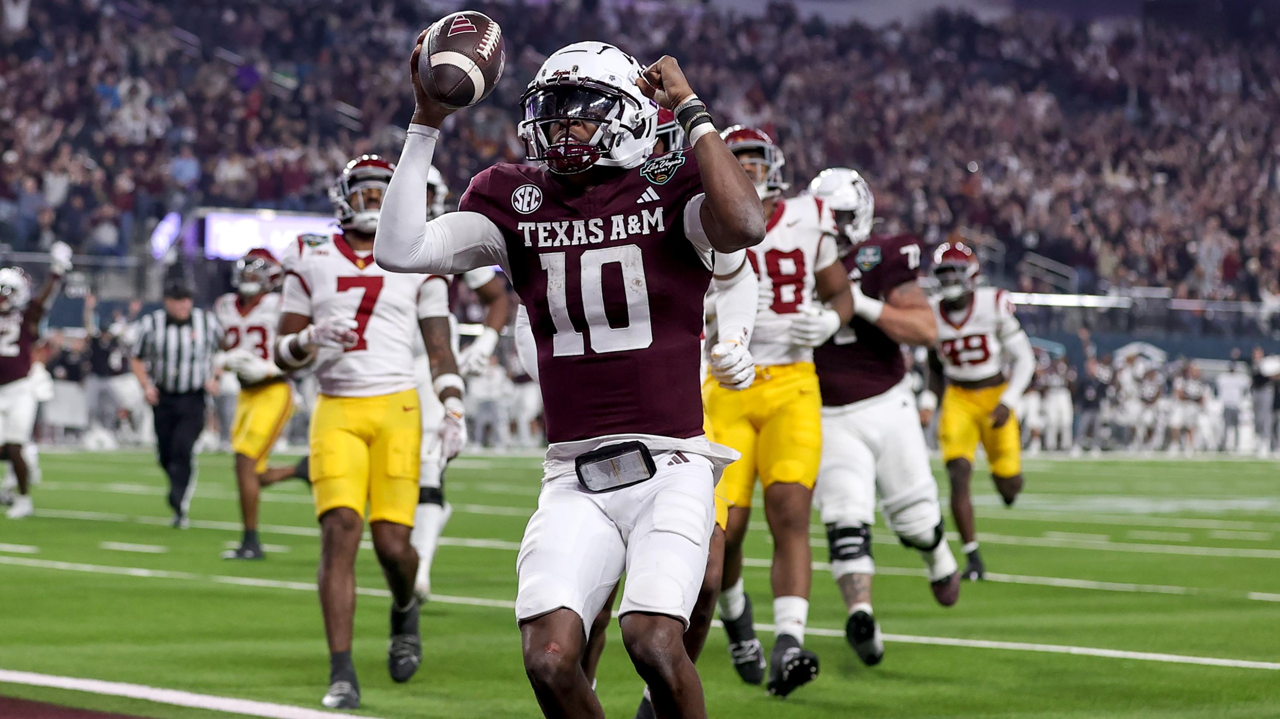 COLLEGE FOOTBALL: DEC 27 SRS Distribution Las Vegas Bowl - Texas A&M vs USC