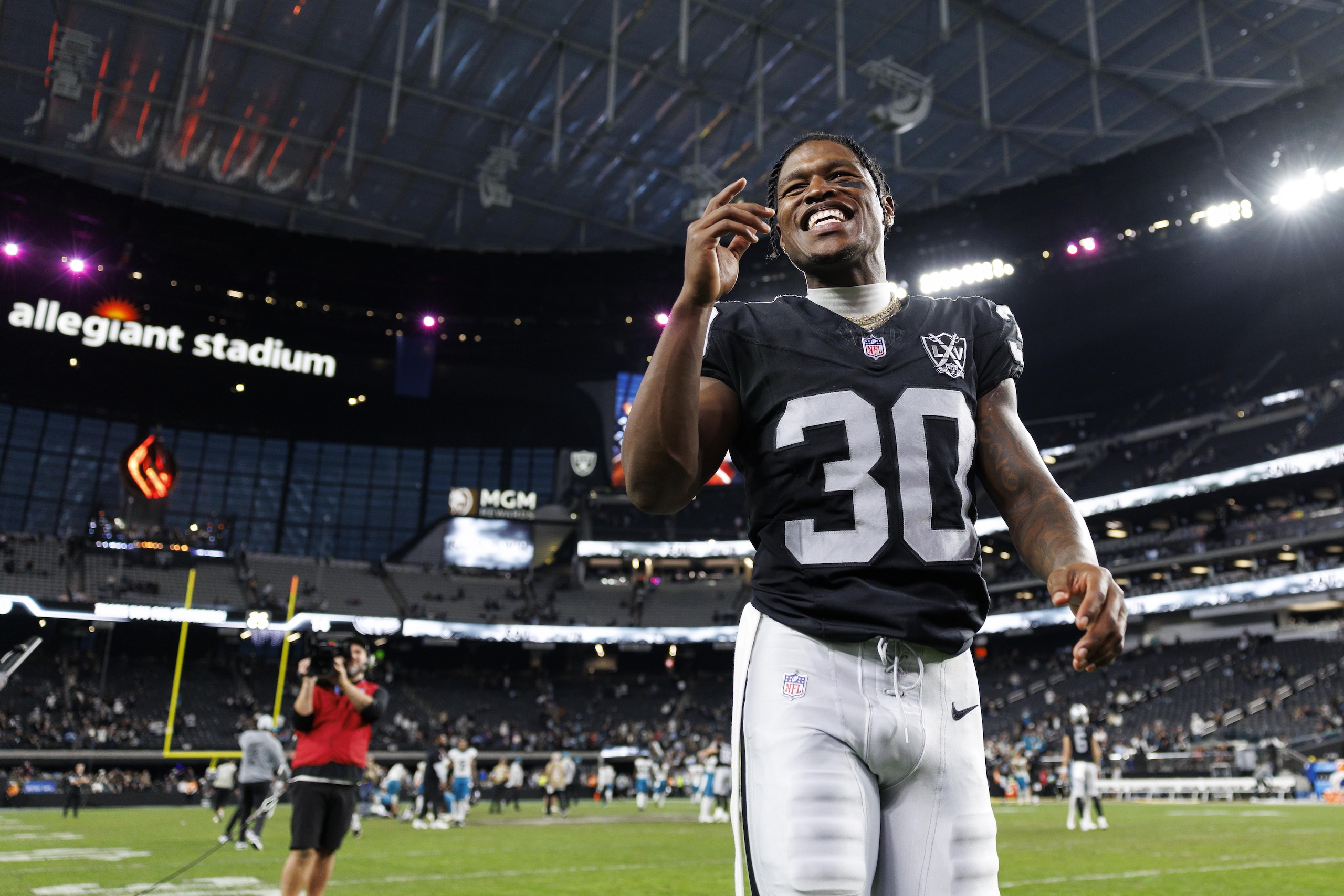 Jacksonville Jaguars v Las Vegas Raiders
