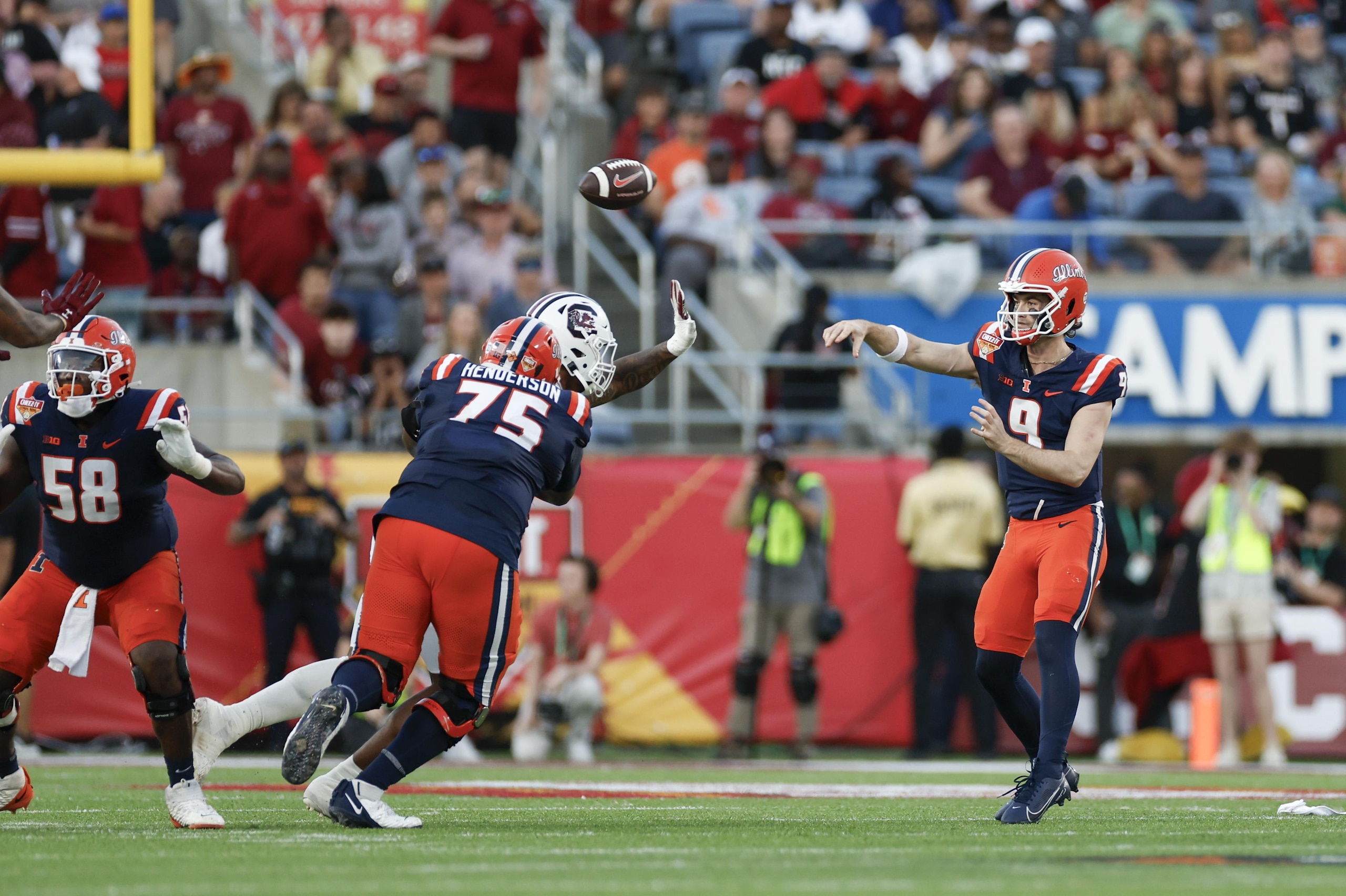 COLLEGE FOOTBALL: DEC 31 Cheez-It Citrus Bowl - South Carolina vs Illinois