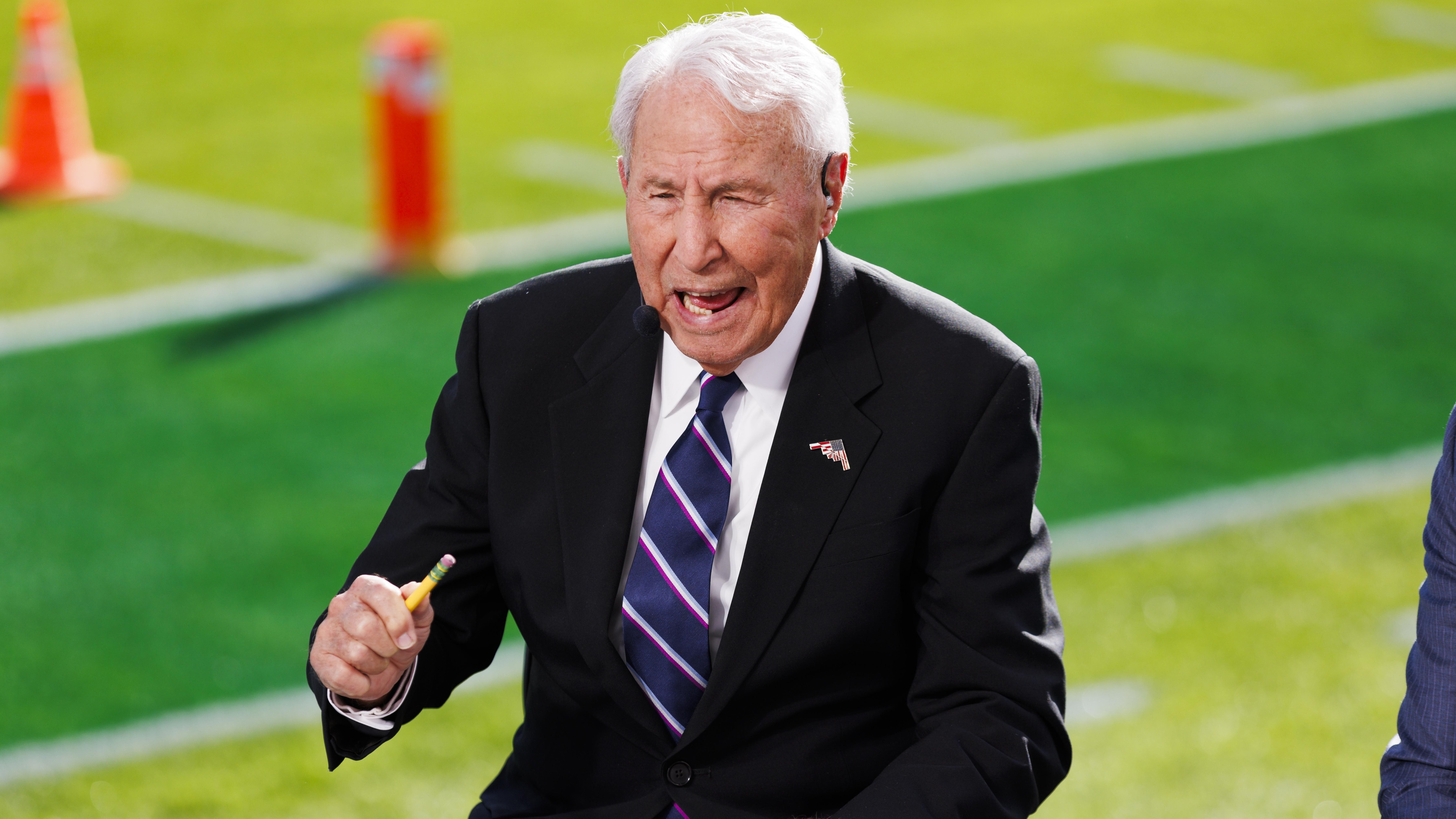 Lee Corso Honored by Airline Employee in Emotional Video Before Final College GameDay