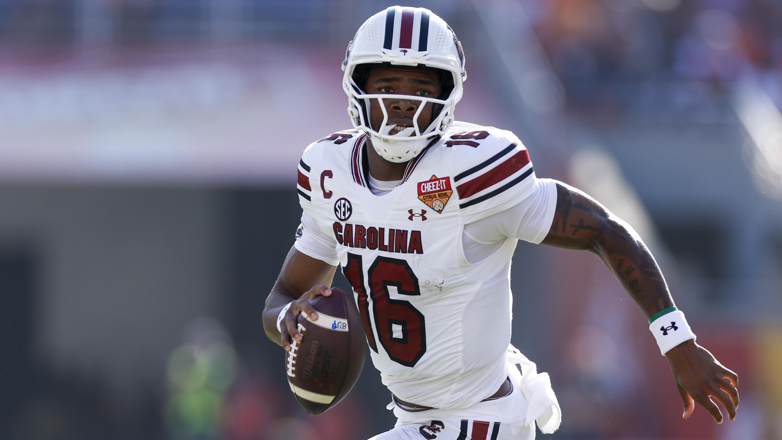 COLLEGE FOOTBALL: DEC 31 Cheez-It Citrus Bowl - South Carolina vs Illinois