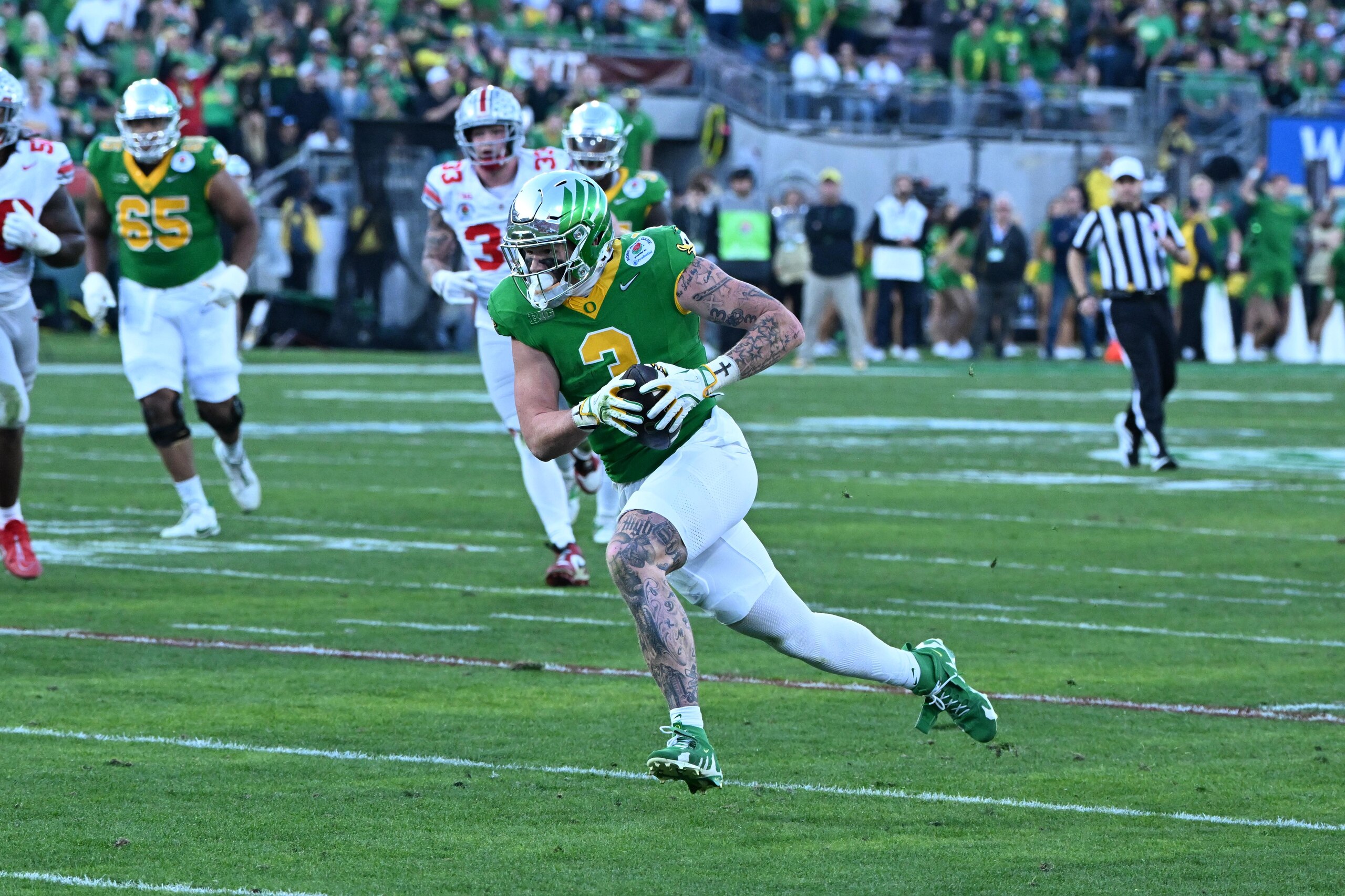 COLLEGE FOOTBALL: JAN 01 CFP Quarterfinal Rose Bowl Game - Ohio State vs Oregon COLLEGE FOOTBALL: JAN 01 CFP Quarterfinal Rose Bowl Game - Ohio State vs Oregon