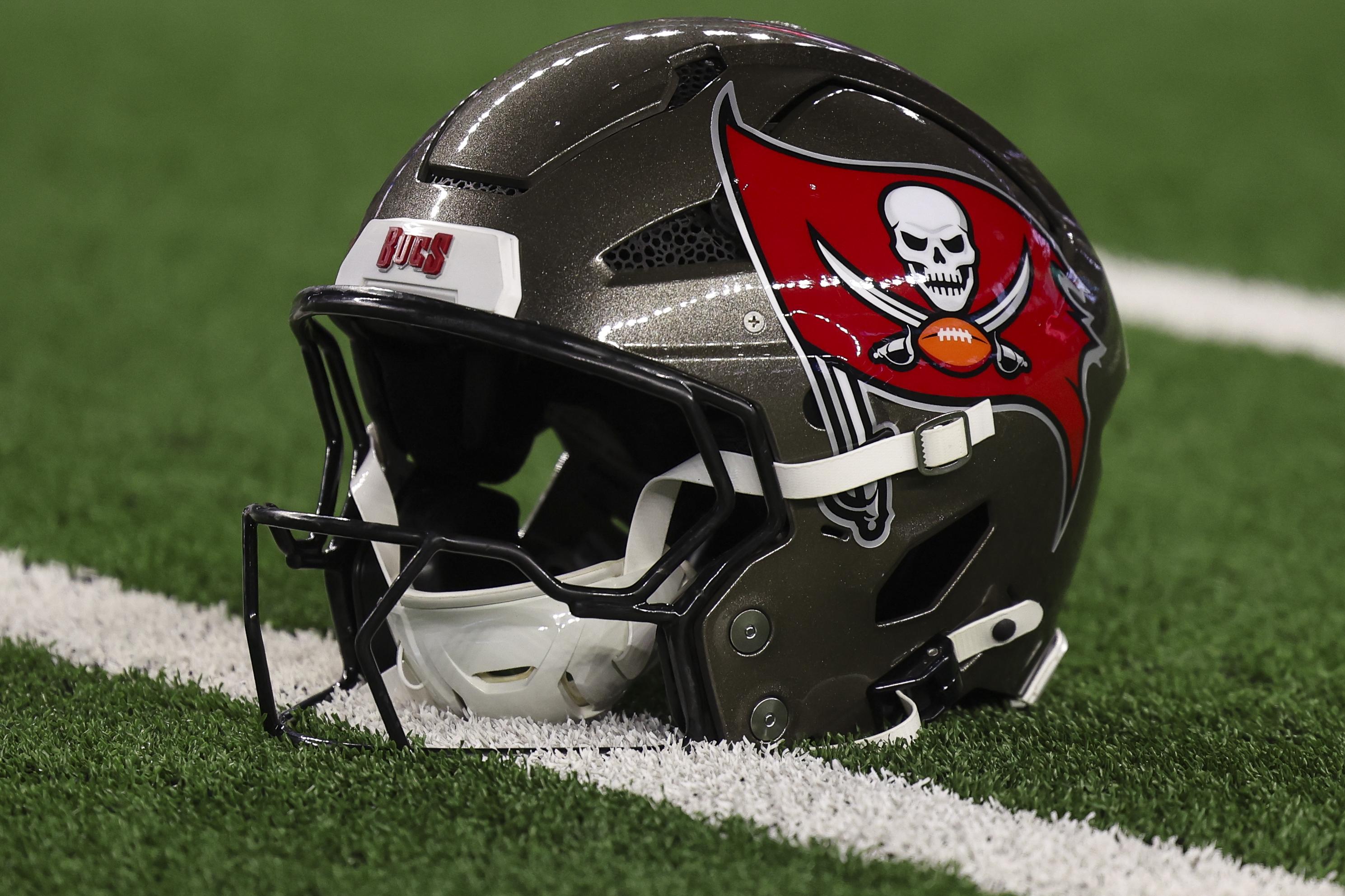 Tampa Bay Buccaneers v Dallas Cowboys