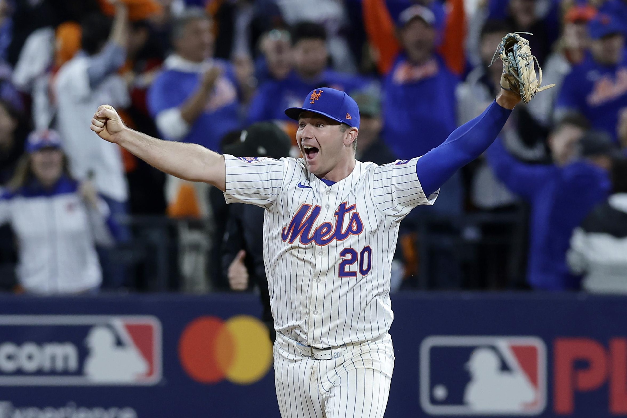 Division Series - Philadelphia Phillies v New York Mets - Game 4 Division Series - Philadelphia Phillies v New York Mets - Game 4