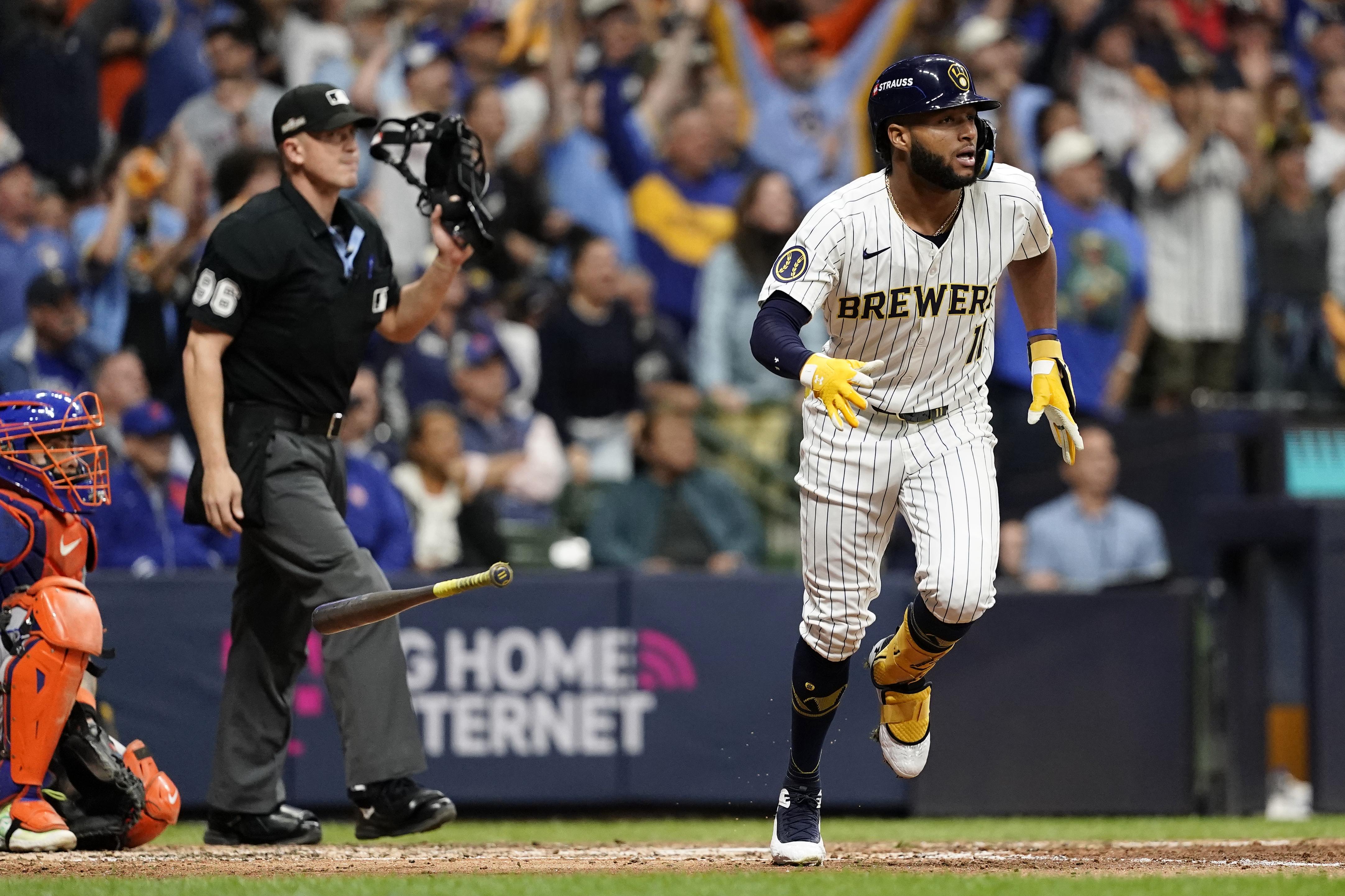 Wild Card Series - New York Mets v. Milwaukee Brewers - Game Two