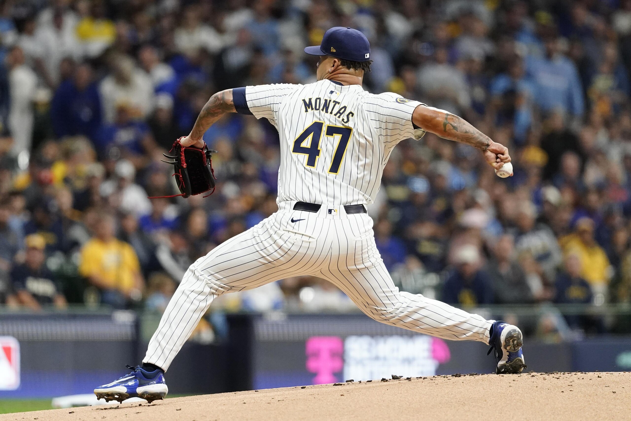 Wild Card Series - New York Mets v. Milwaukee Brewers - Game Two Wild Card Series - New York Mets v. Milwaukee Brewers - Game Two