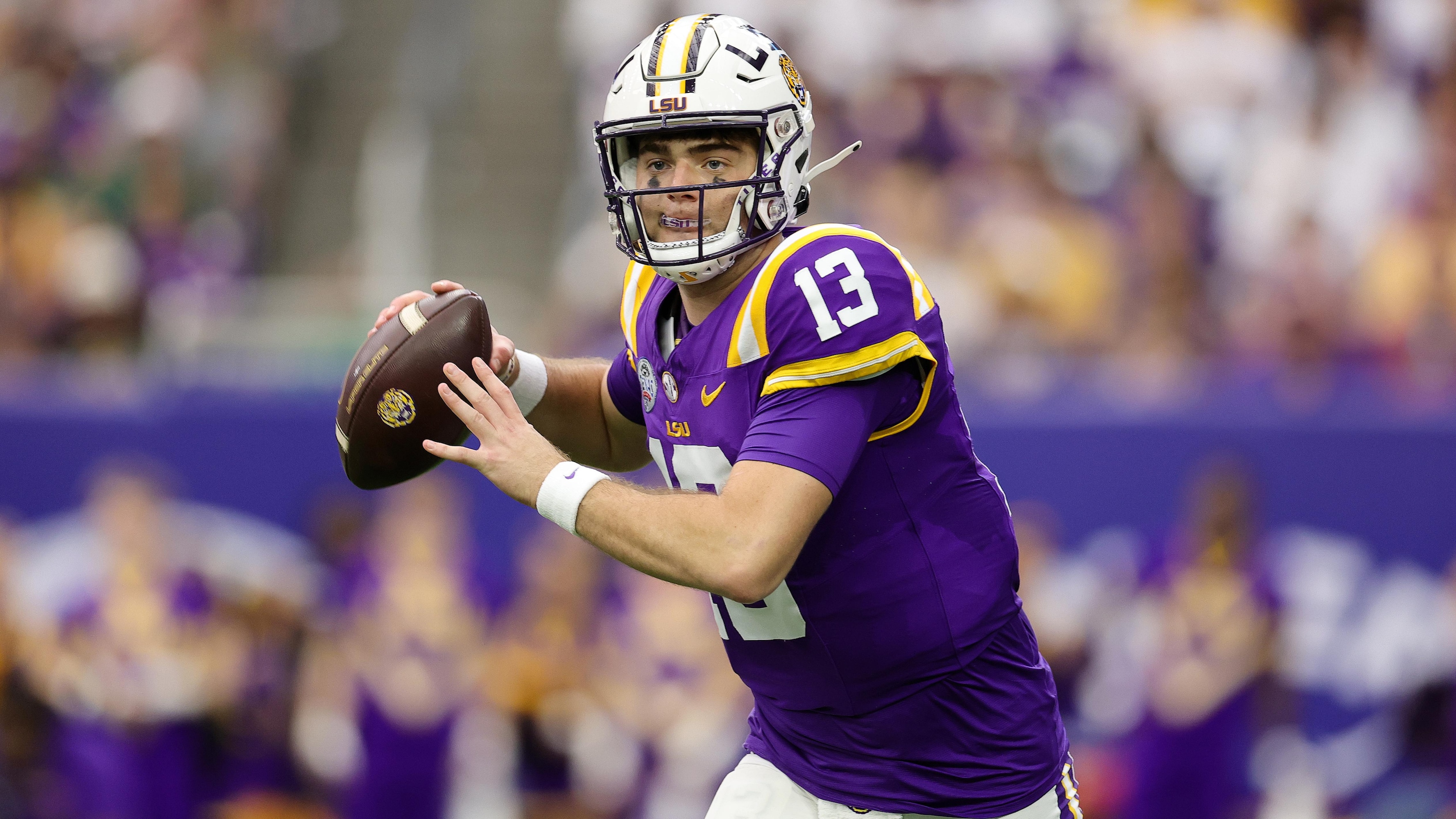 LSU’s Garrett Nussmeier Diagnosed with Patellar Tendinitis amid Knee Injury Rumors