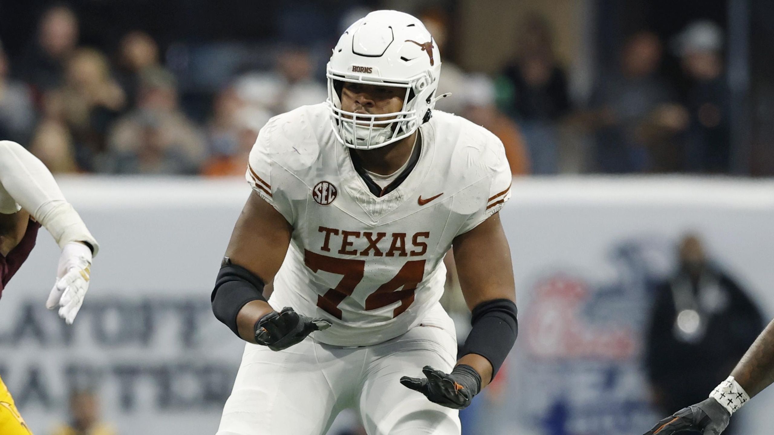 COLLEGE FOOTBALL: JAN 01 CFP Quarterfinal Chick-fil-A Peach Bowl - Texas vs Arizona State COLLEGE FOOTBALL: JAN 01 CFP Quarterfinal Chick-fil-A Peach Bowl - Texas vs Arizona State