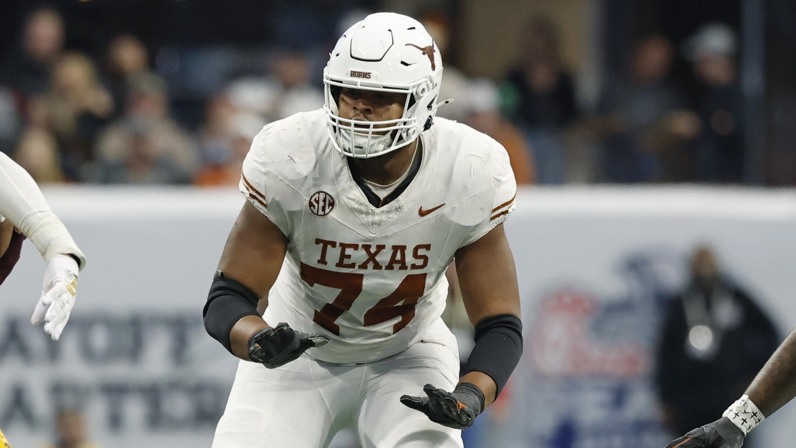 COLLEGE FOOTBALL: JAN 01 CFP Quarterfinal Chick-fil-A Peach Bowl - Texas vs Arizona State COLLEGE FOOTBALL: JAN 01 CFP Quarterfinal Chick-fil-A Peach Bowl - Texas vs Arizona State