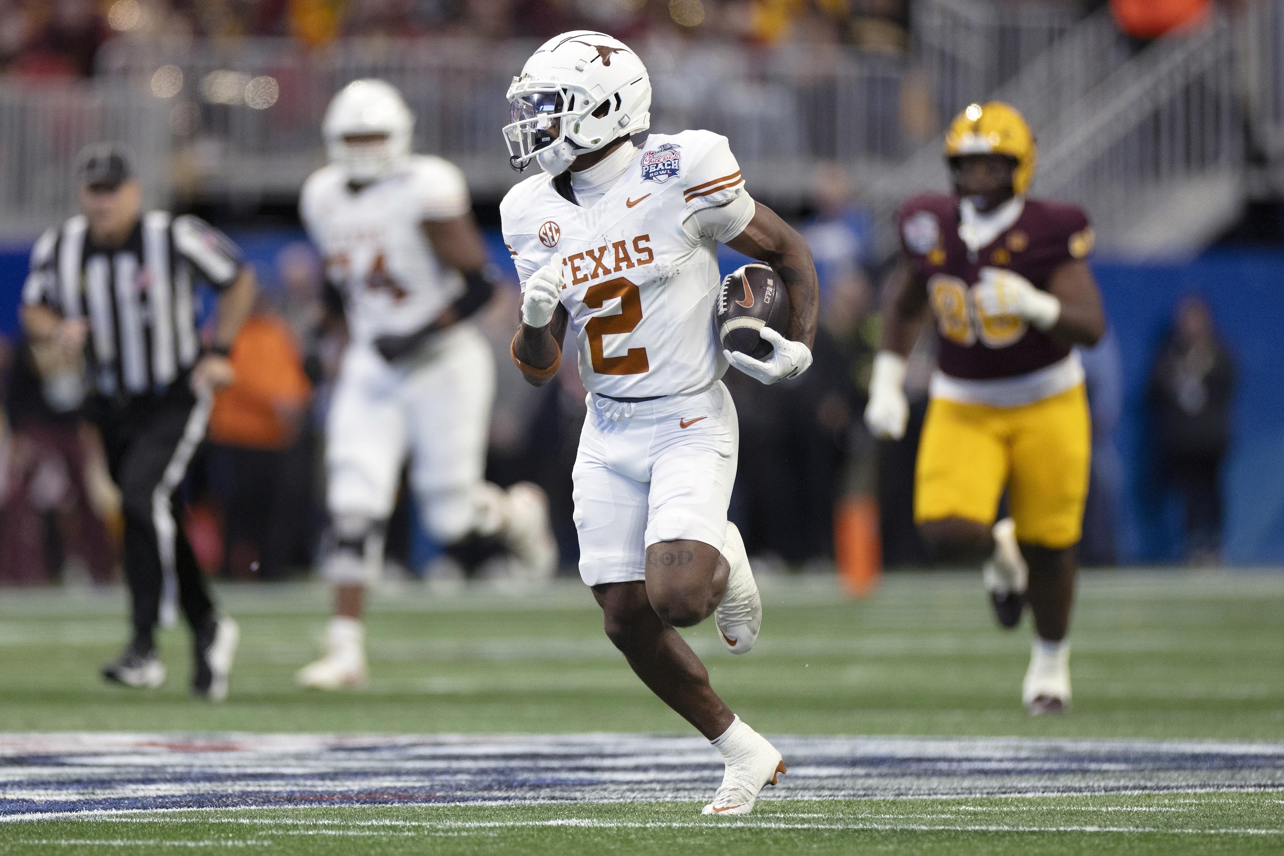 COLLEGE FOOTBALL: JAN 01 CFP Quarterfinal Chick-fil-A Peach Bowl - Texas vs Arizona State COLLEGE FOOTBALL: JAN 01 CFP Quarterfinal Chick-fil-A Peach Bowl - Texas vs Arizona State