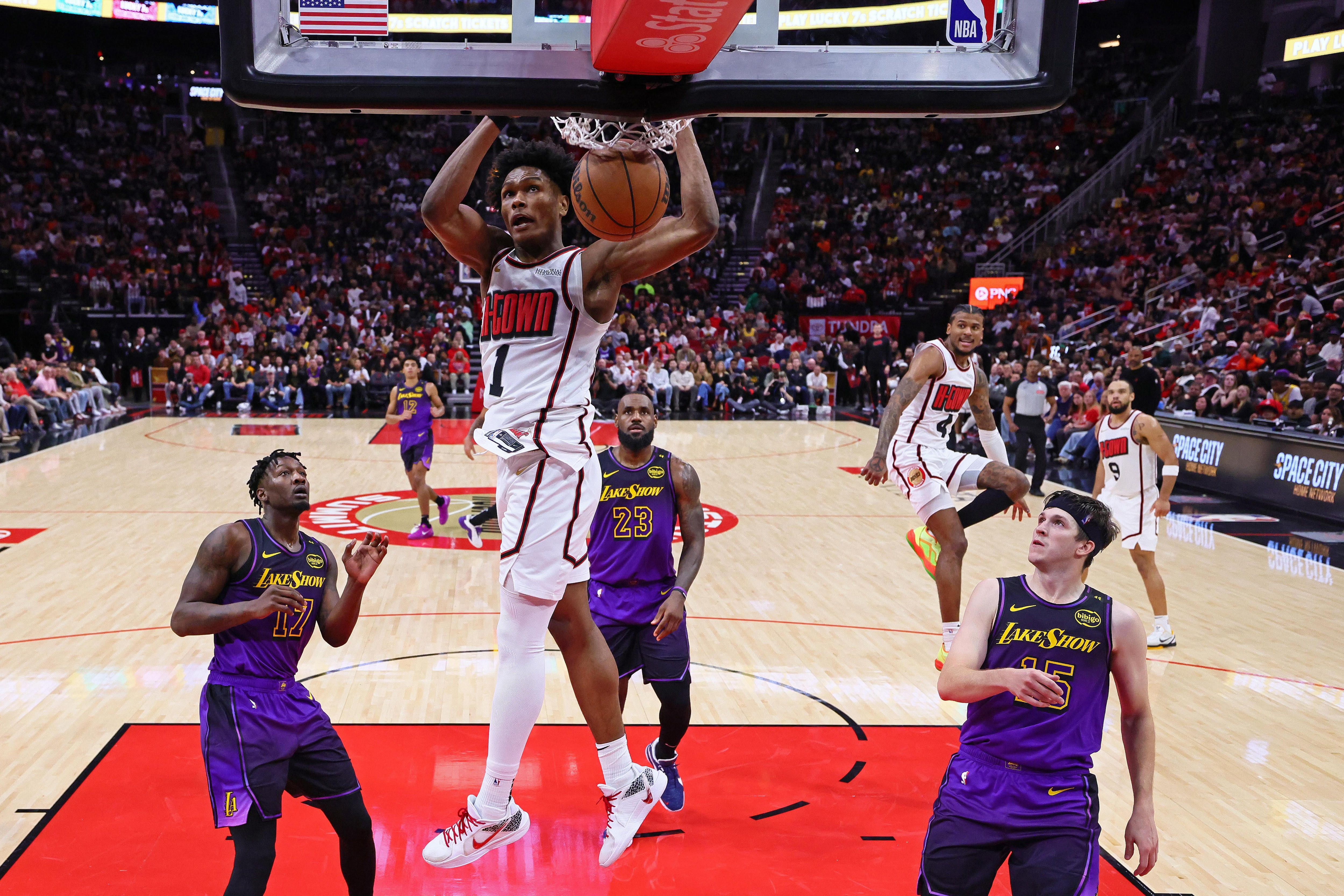 Los Angeles Lakers v Houston Rockets