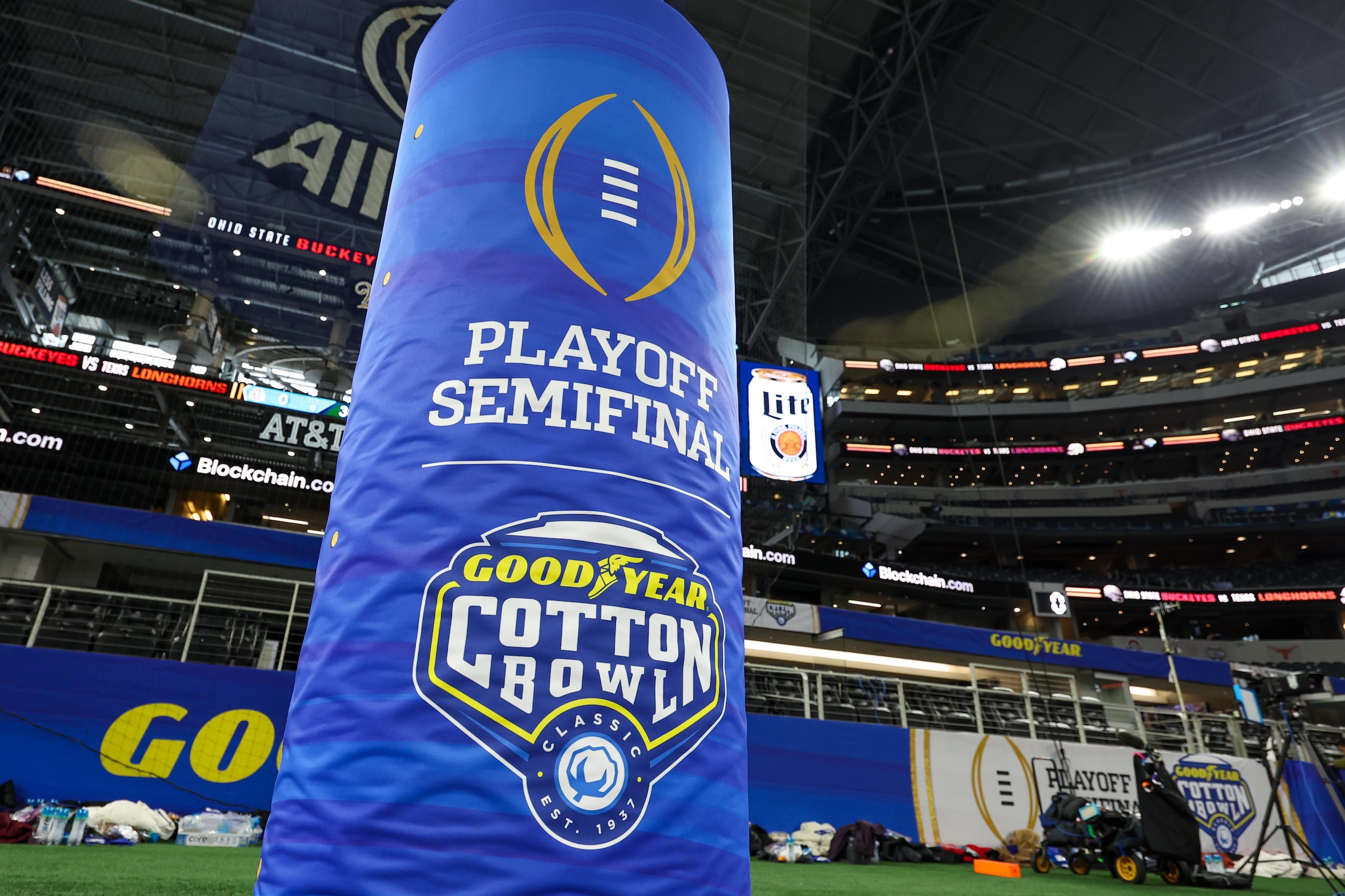 COLLEGE FOOTBALL: JAN 10 CFP Semifinal Cotton Bowl Classic - Ohio State vs Texas