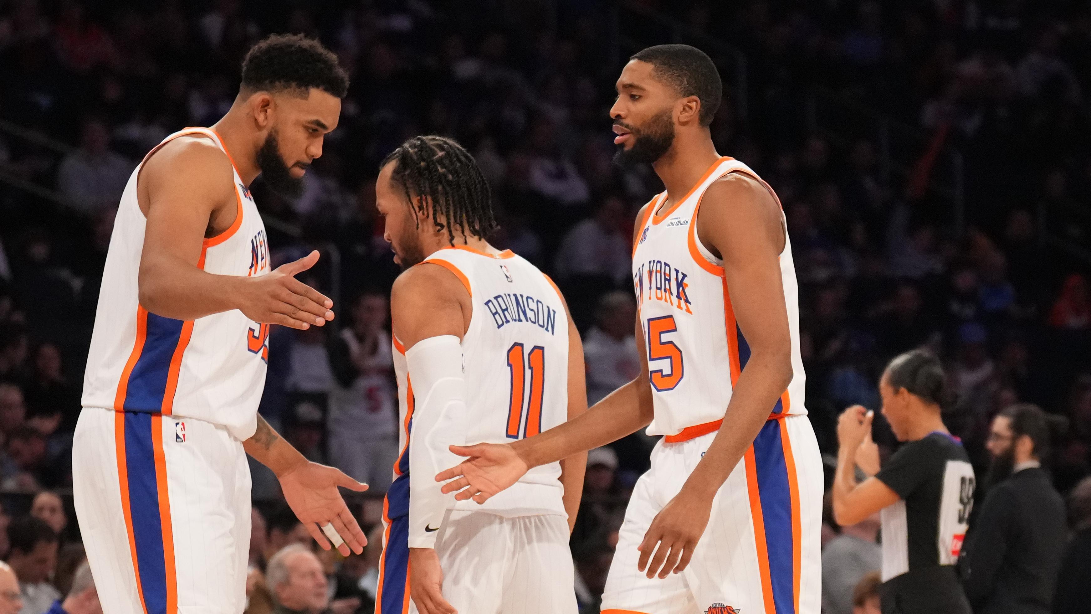 Milwaukee Bucks v New York Knicks