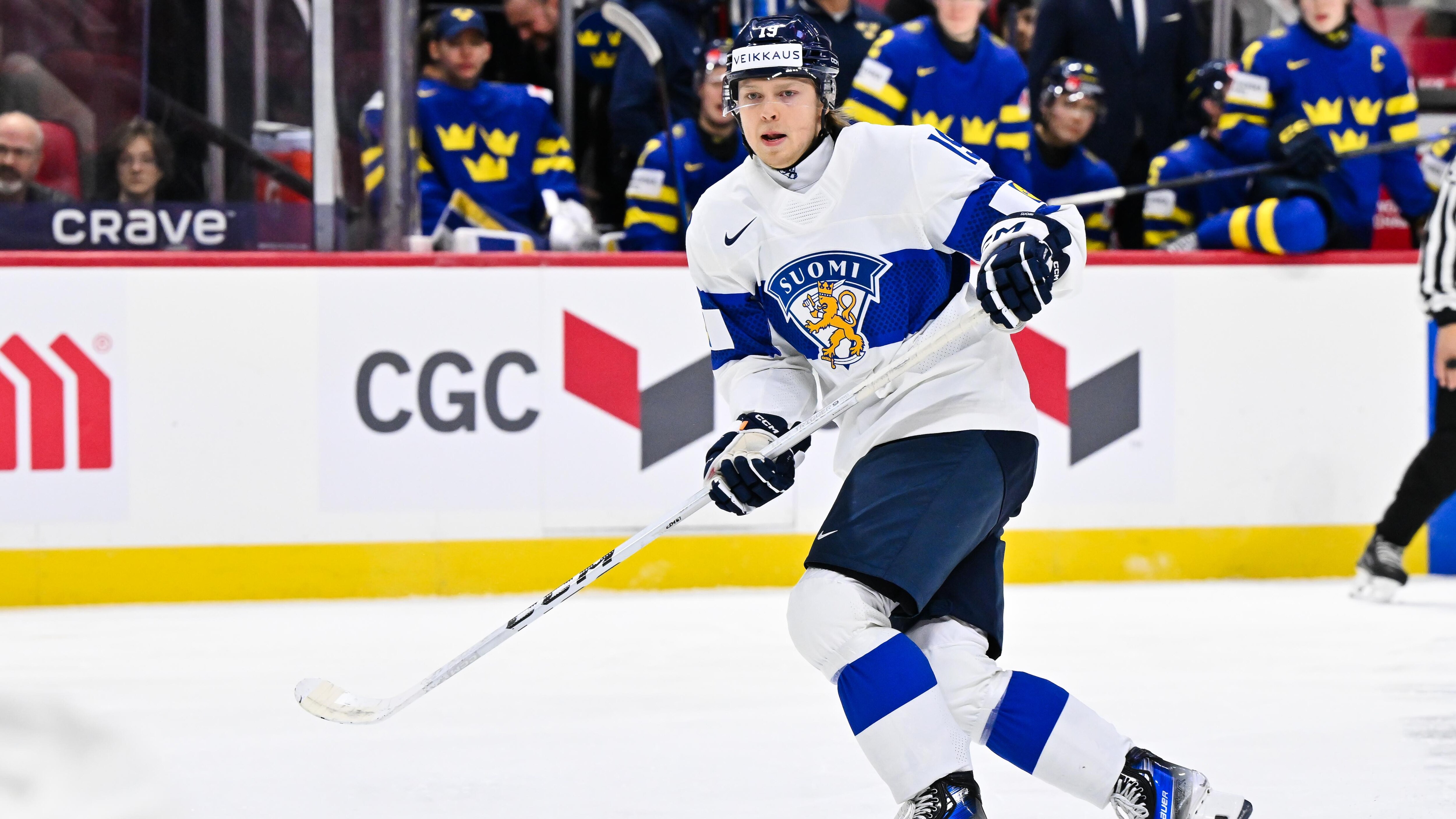 Sweden v Finland: Semifinals - 2025 IIHF World Junior Championship