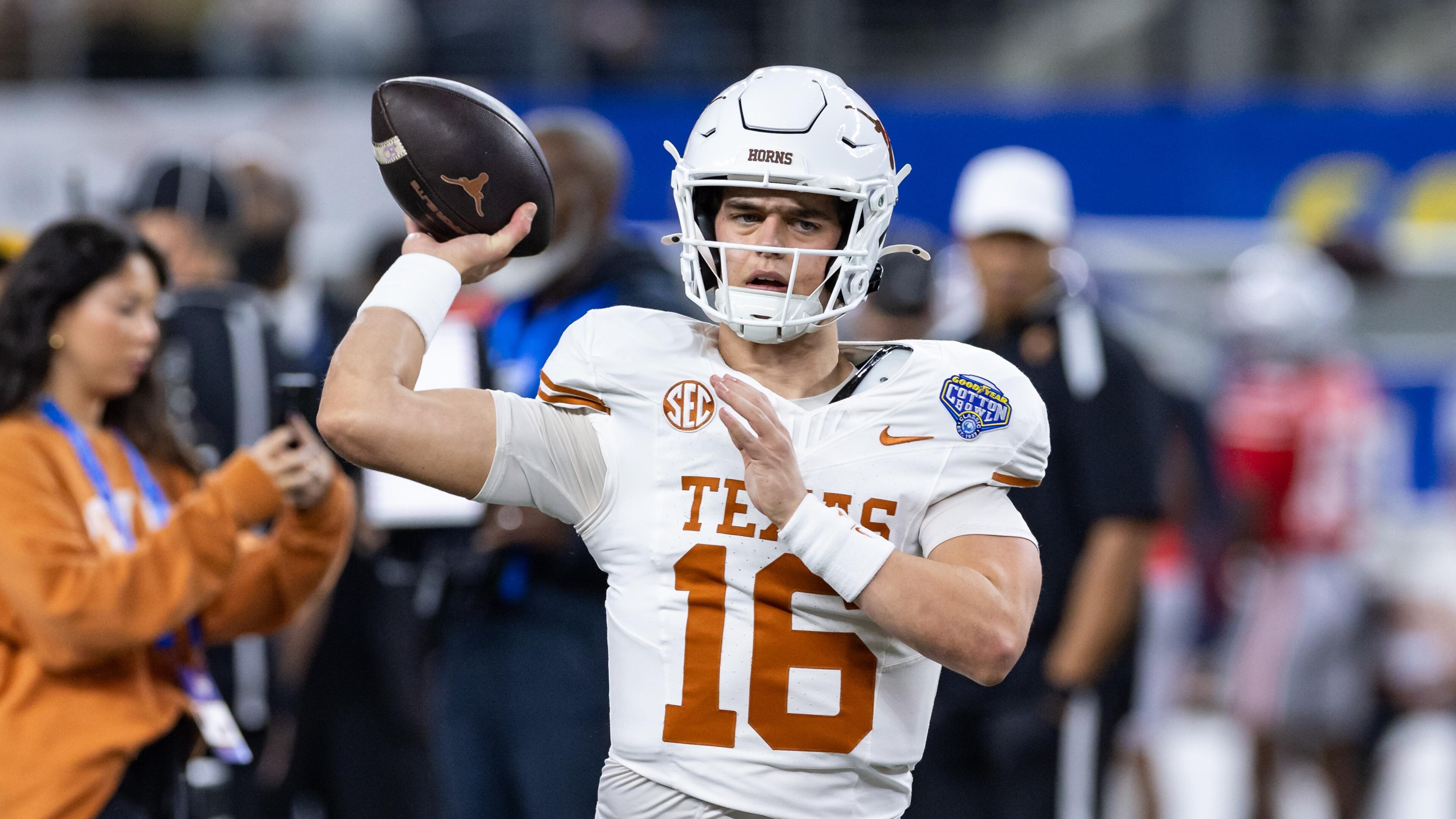 COLLEGE FOOTBALL: JAN 10 CFP Semifinal Cotton Bowl Classic - Texas v Ohio State COLLEGE FOOTBALL: JAN 10 CFP Semifinal Cotton Bowl Classic - Texas v Ohio State