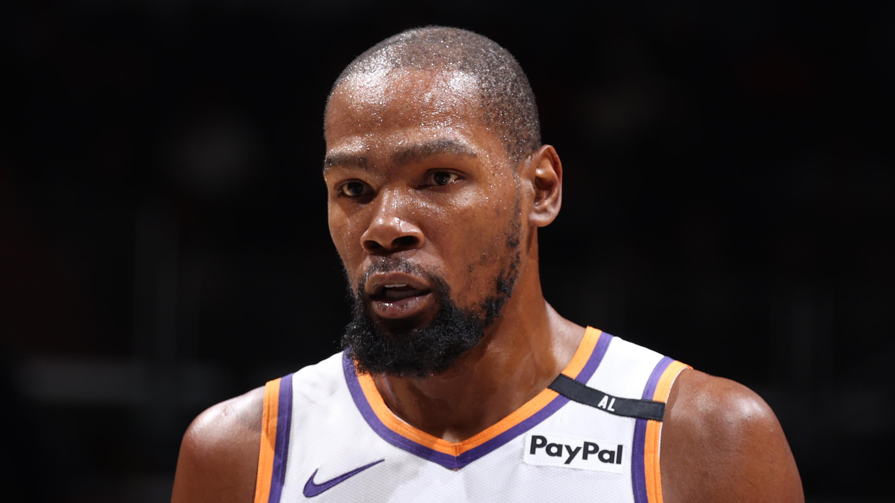 Phoenix Suns v Washington Wizards