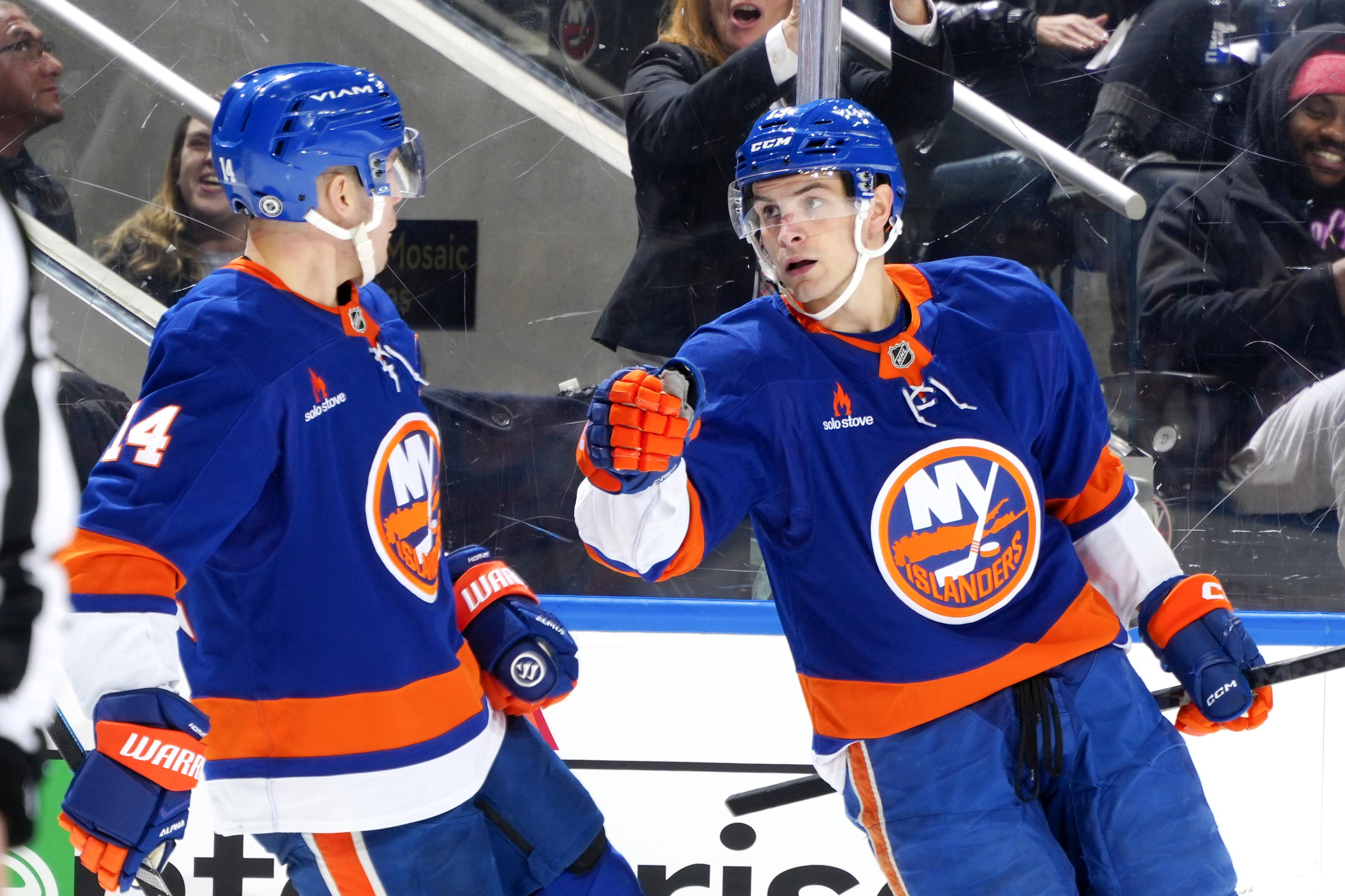 Philadelphia Flyers v New York Islanders