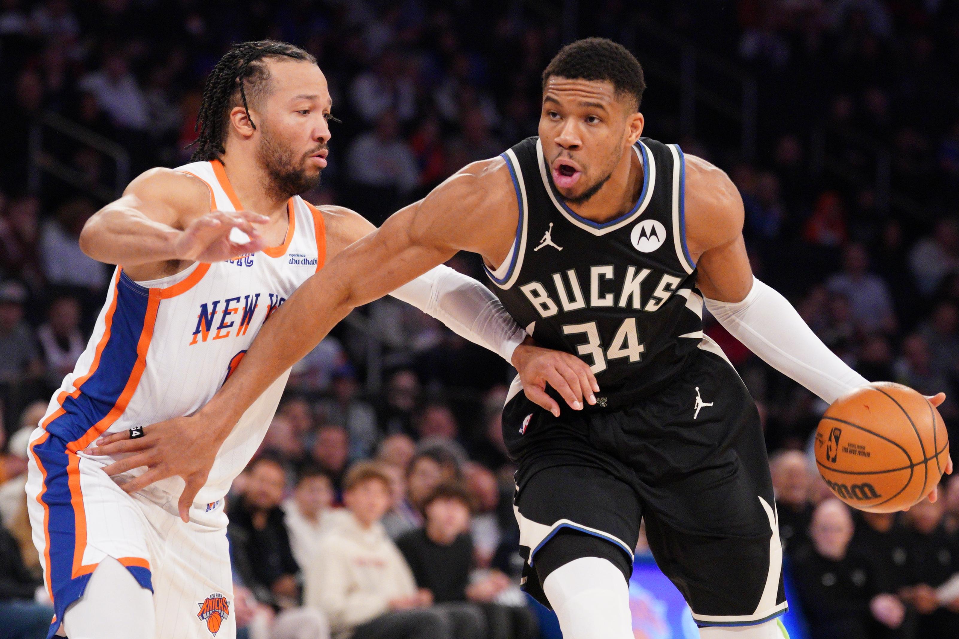 Milwaukee Bucks v New York Knicks