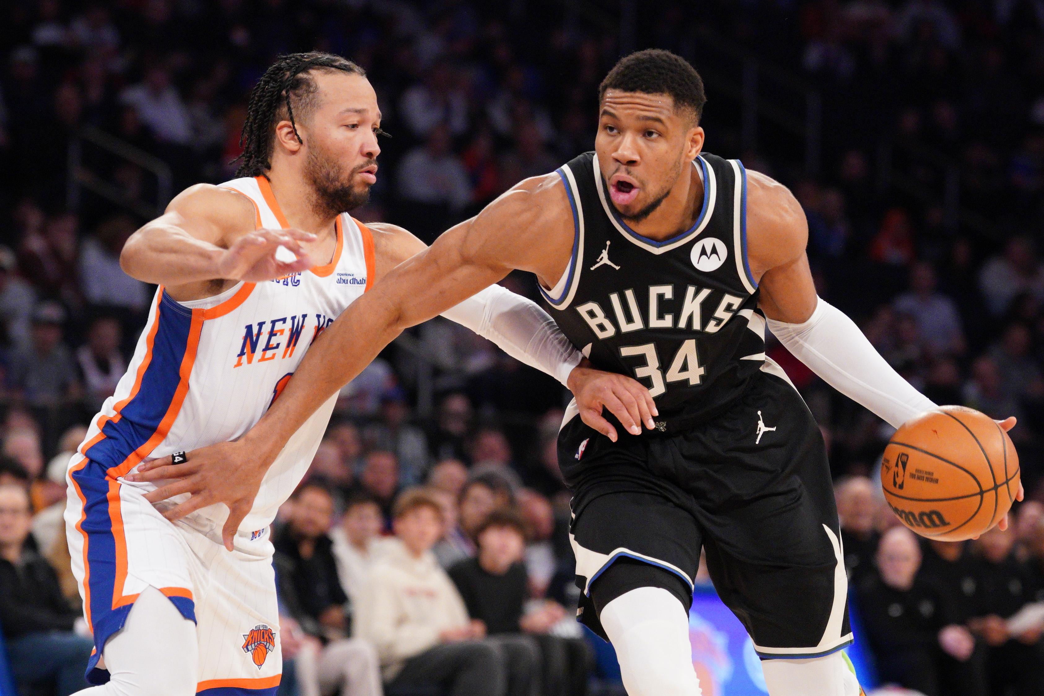 Milwaukee Bucks v New York Knicks