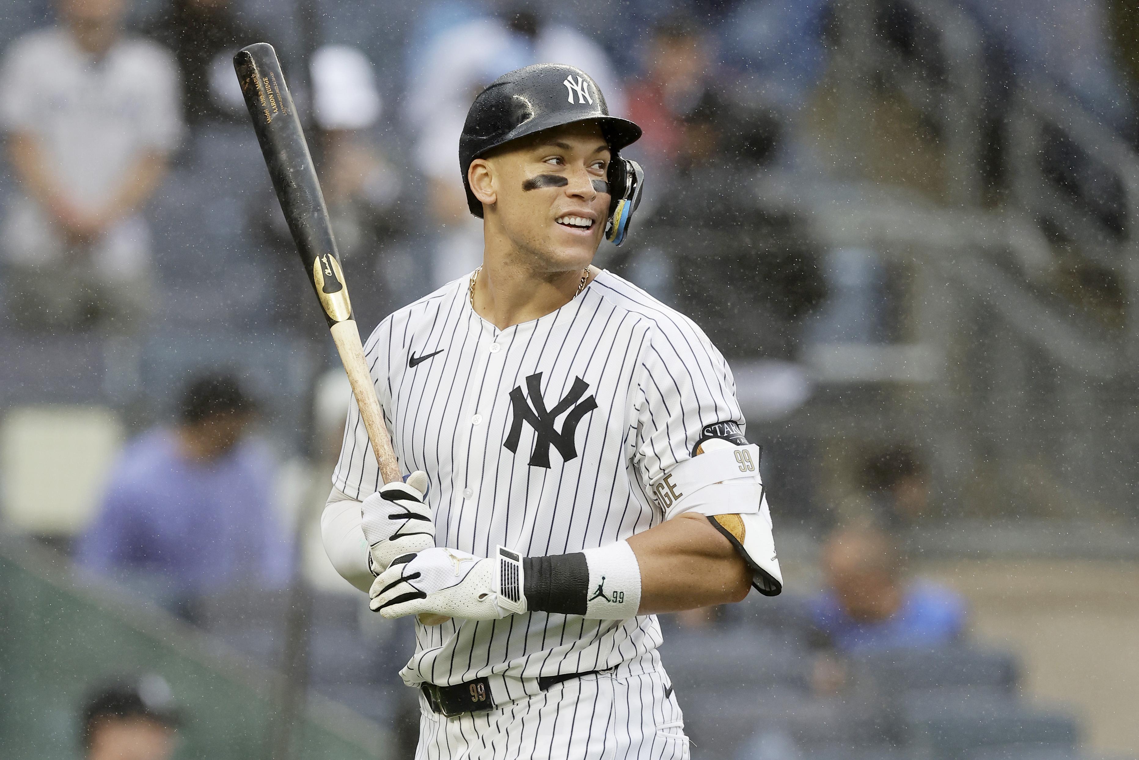 Pittsburgh Pirates v New York Yankees