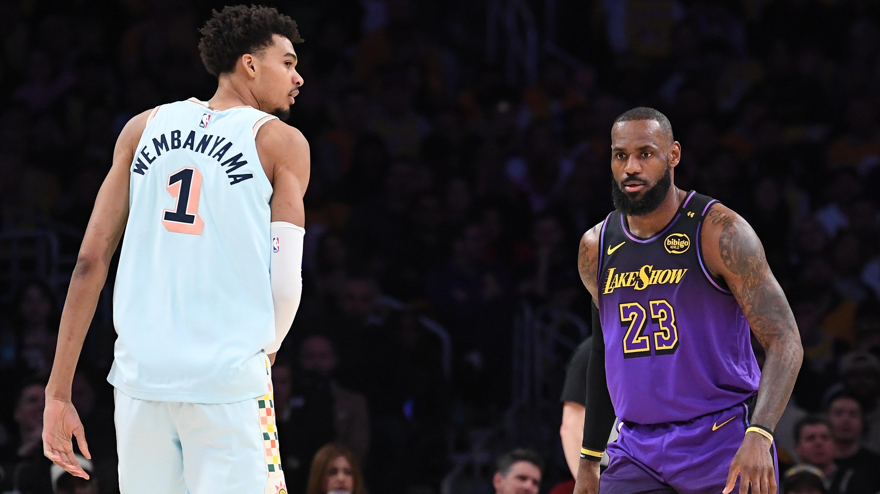 San Antonio Spurs v Los Angeles Lakers