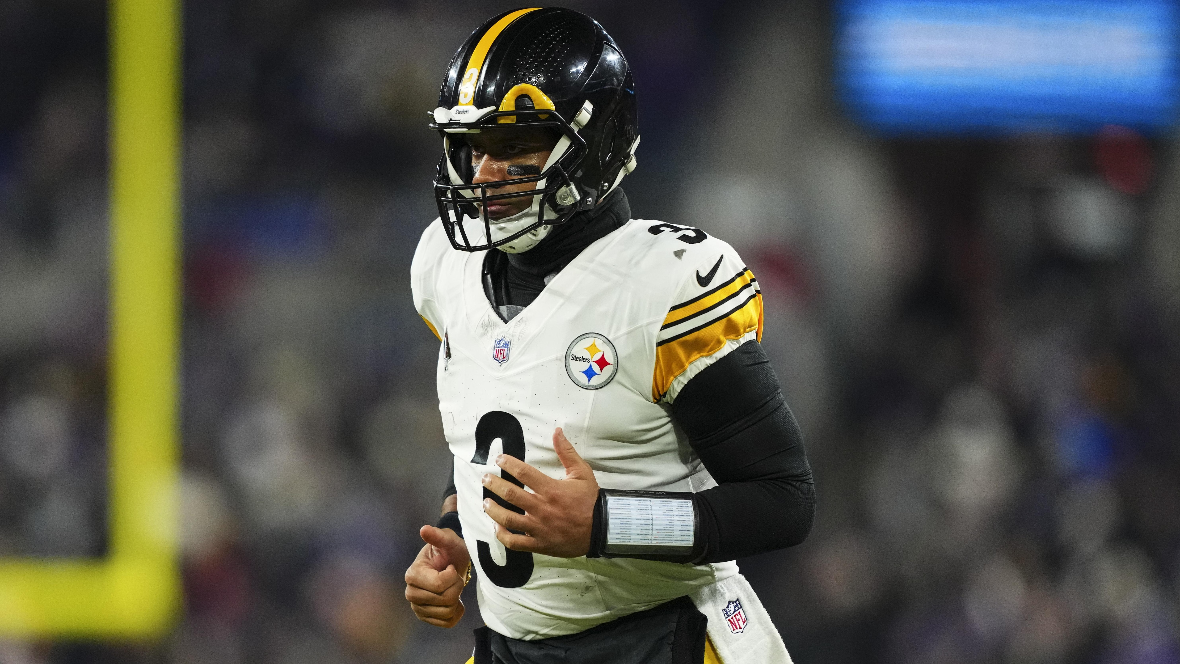 AFC Wild Card Playoffs: Pittsburgh Steelers v Baltimore Ravens
