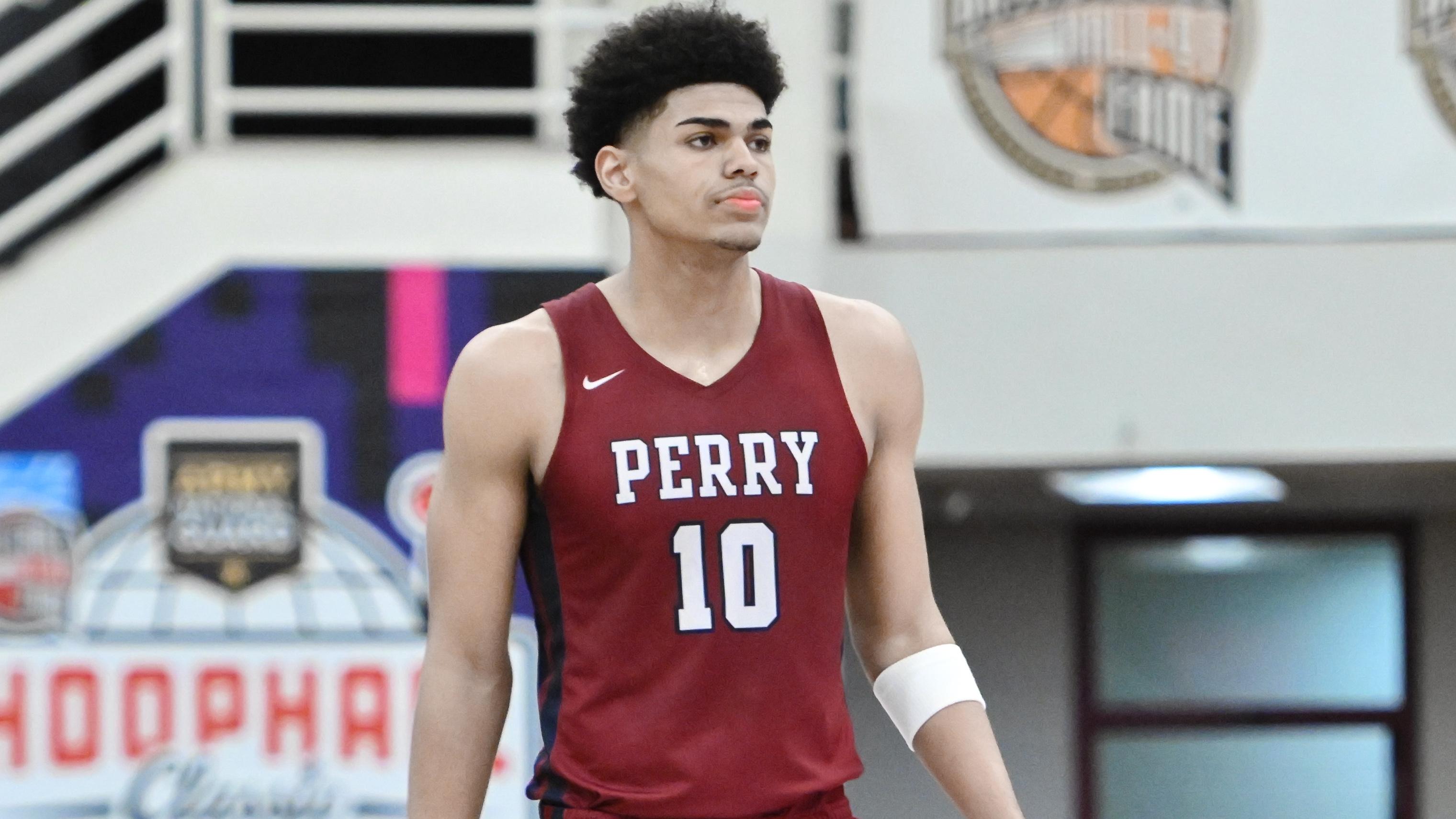 HIGH SCHOOL BASKETBALL: JAN 20 Spalding Hoophall Classic - Columbus vs Perry