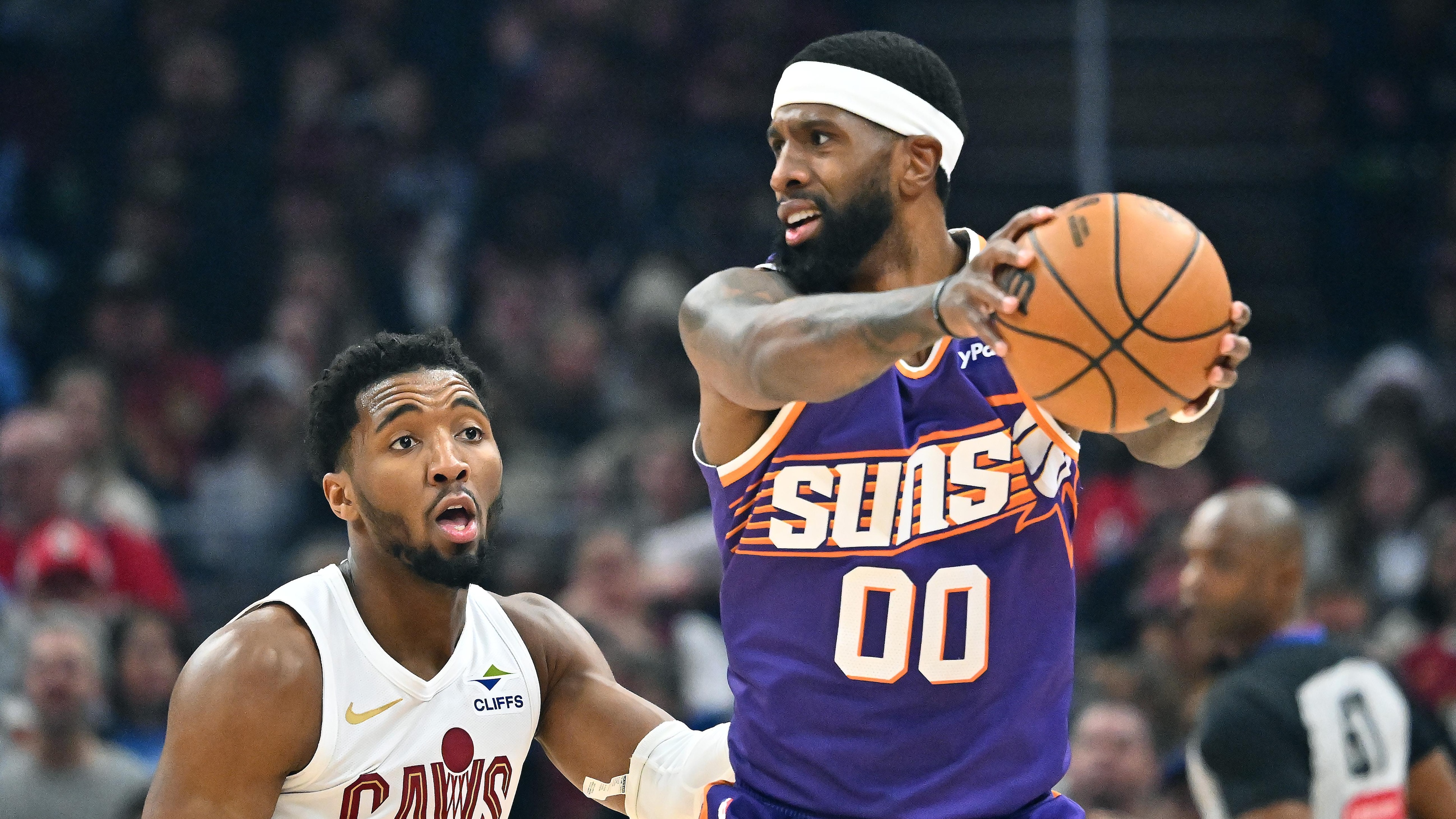 Phoenix Suns v Cleveland Cavaliers Phoenix Suns v Cleveland Cavaliers