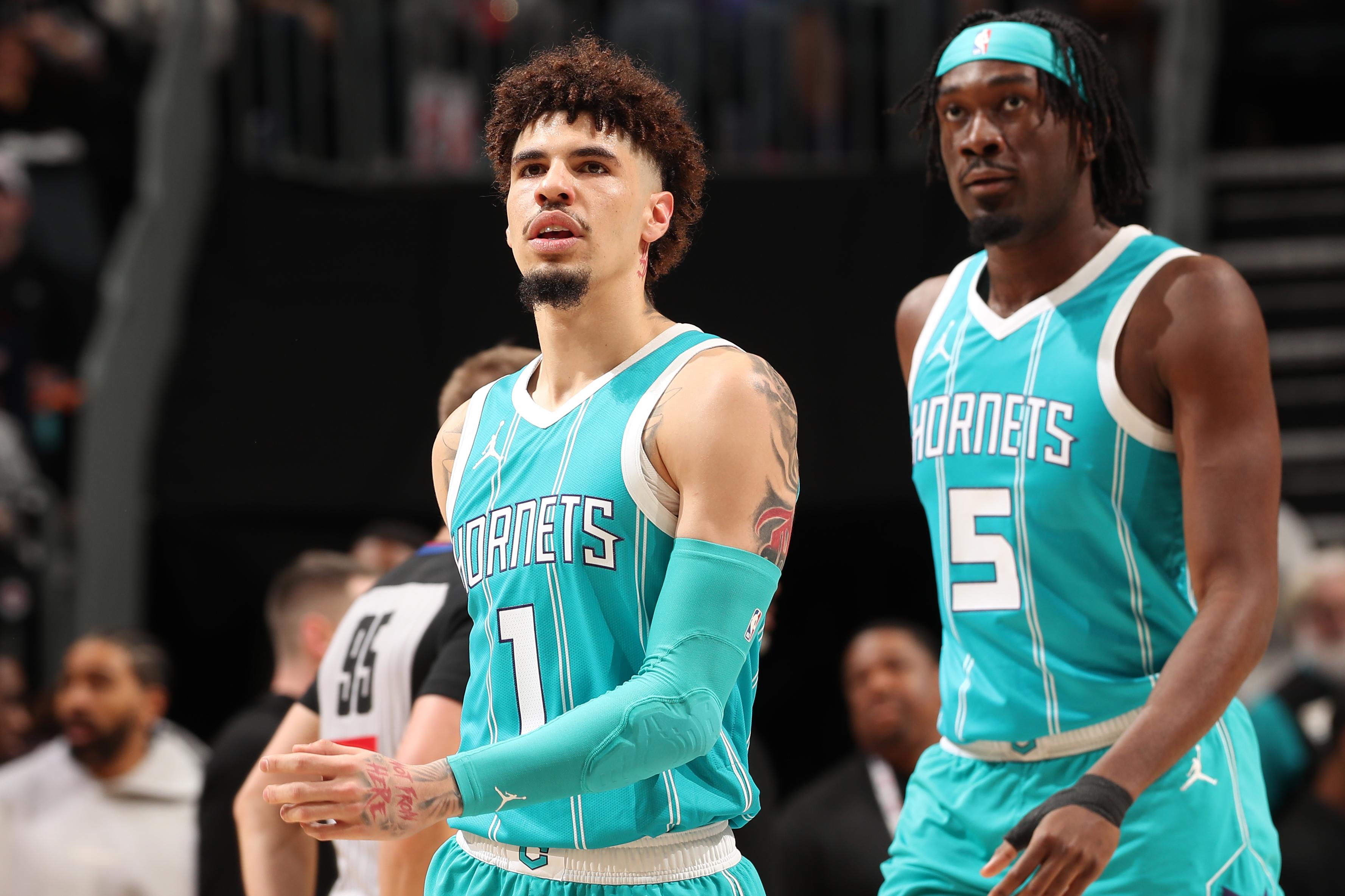 Los Angeles Lakers v Charlotte Hornets