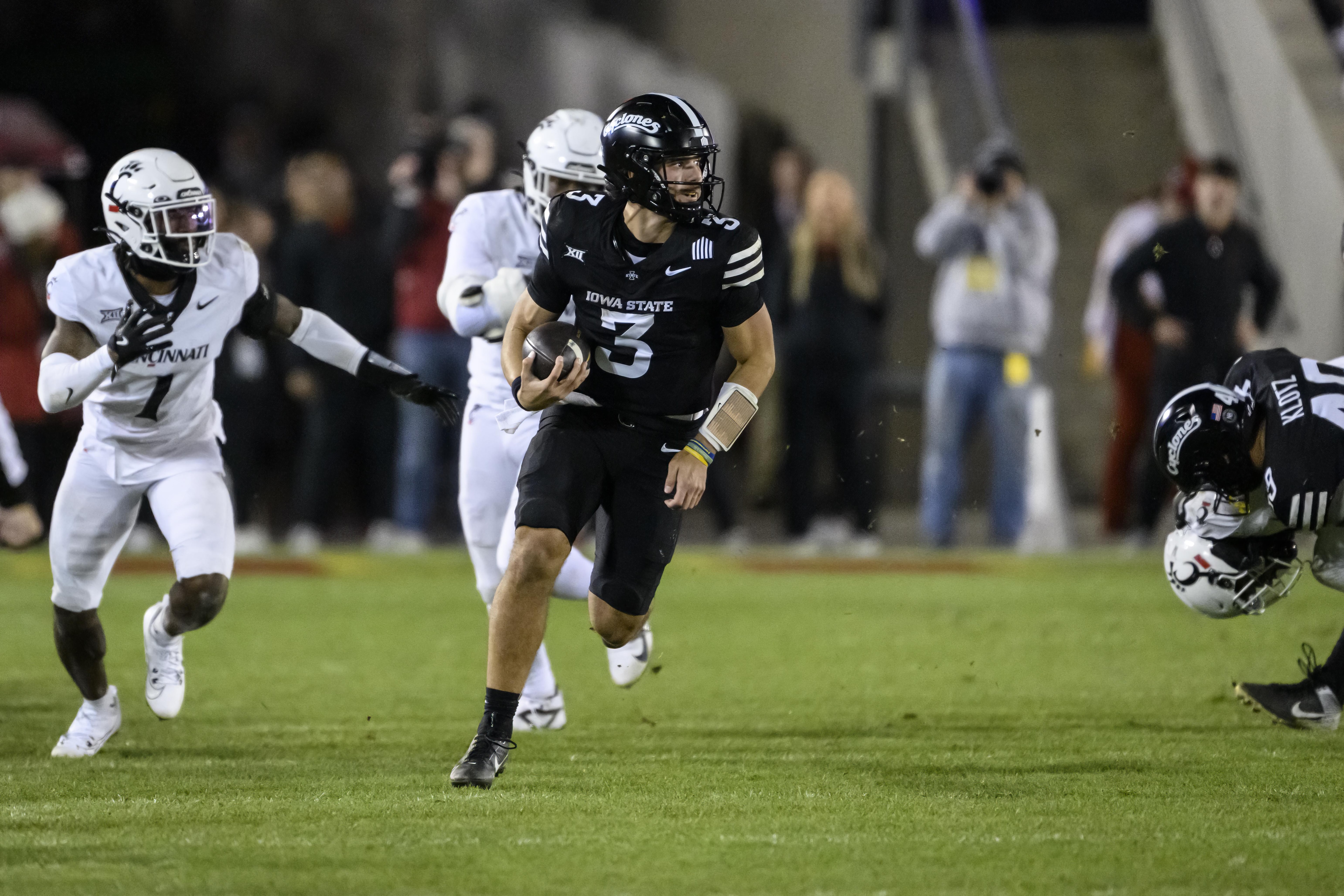Cincinnati Bearcats v Iowa State Cyclones