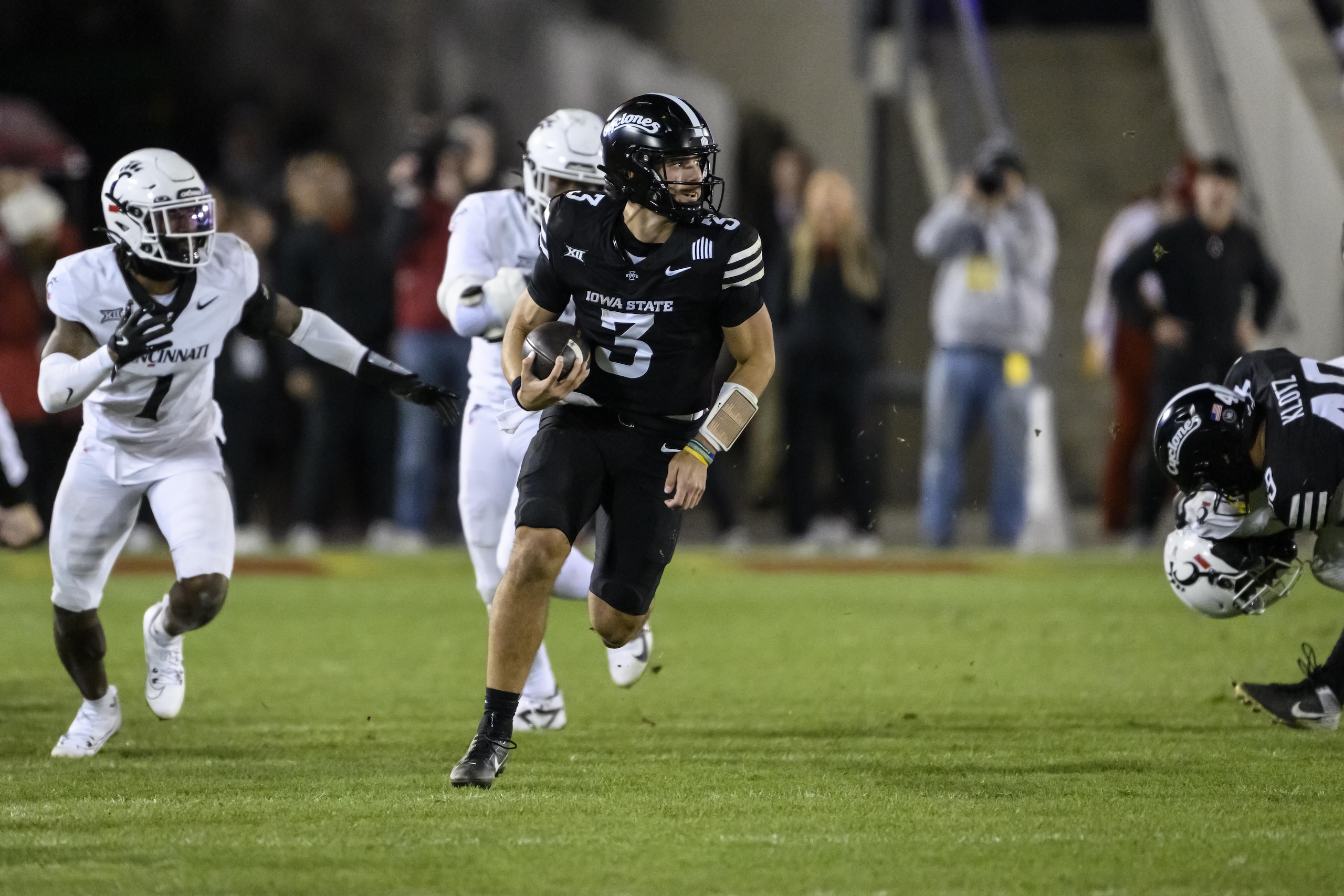 Cincinnati Bearcats v Iowa State Cyclones